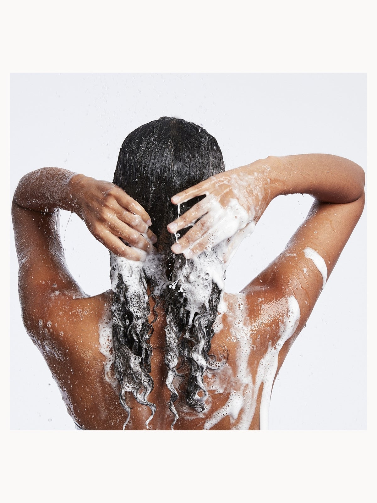 OUAI Thick Hair Shampoo 300ml 2