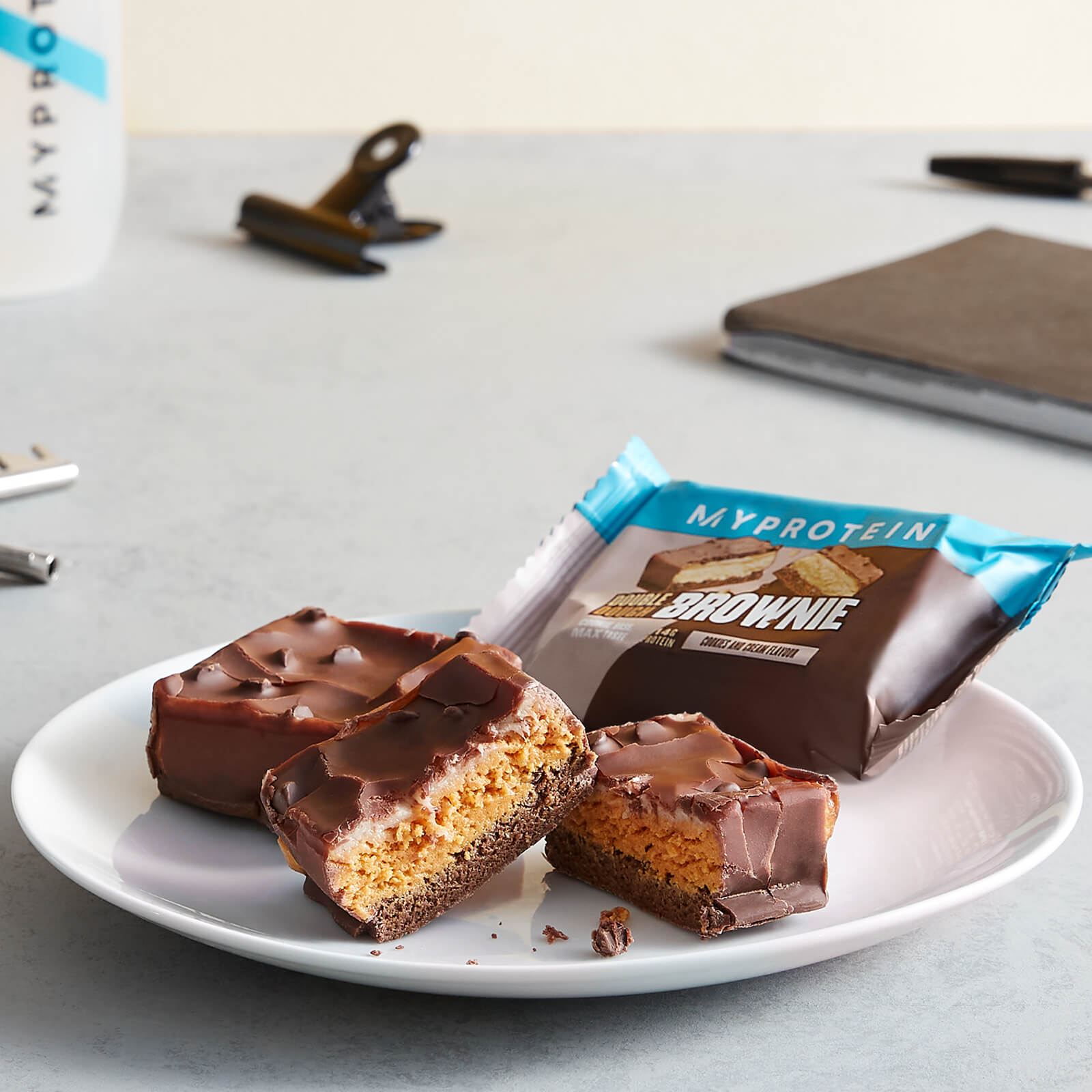 5056379537055 - Double Dough Brownie (Probe) - 60G - 1Portionen - Cookies & Cream