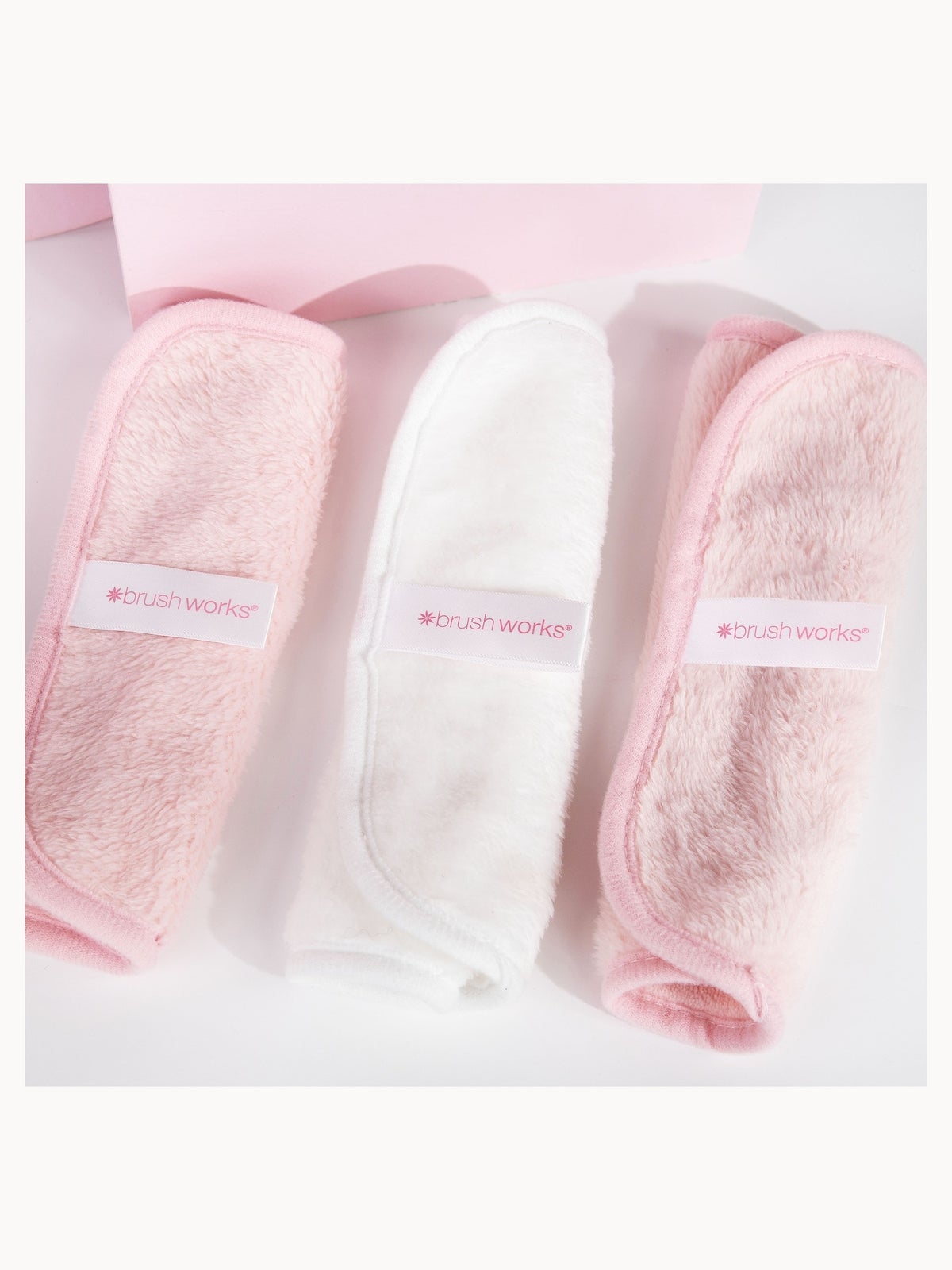 brushworks Makeup Remover Cloths (3 Pack) 2