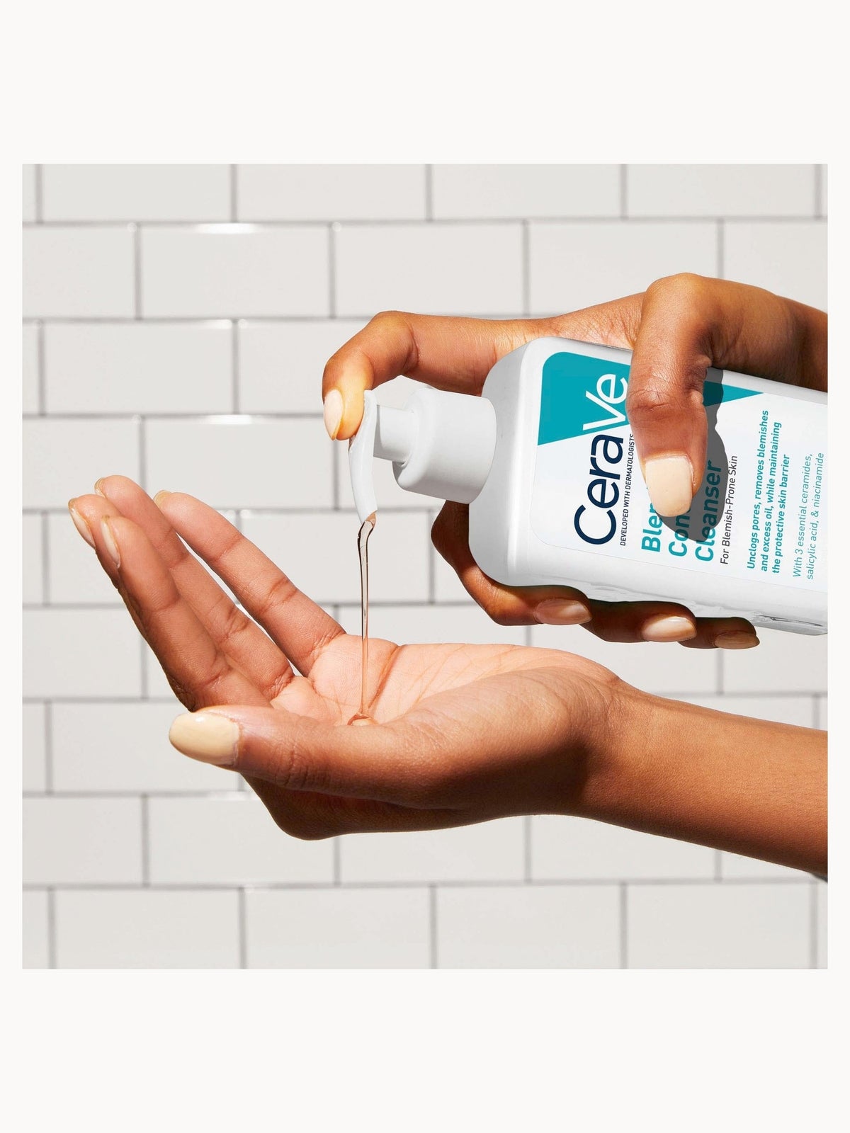 CeraVe Blemish Control Face Cleanser with 2% Salicylic Acid & Niacinamide for Blemish-Prone Skin 236ml 3