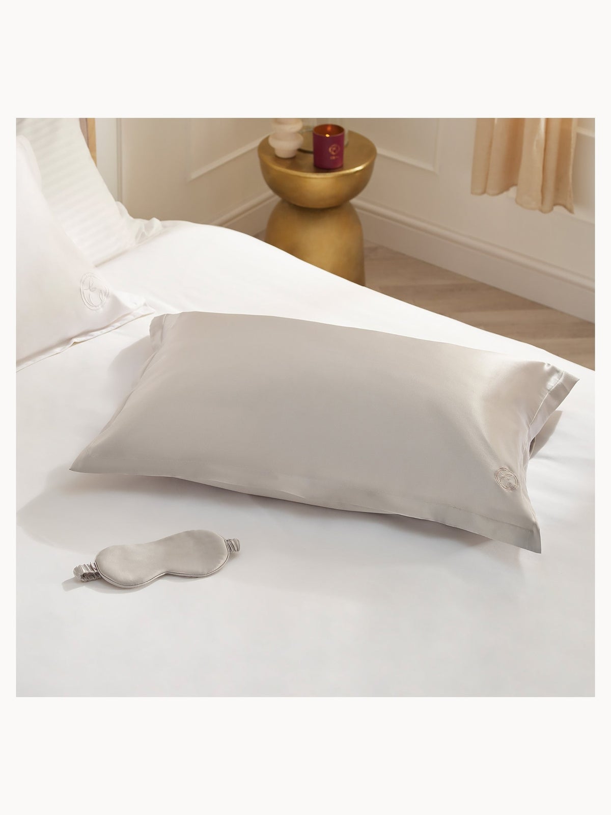 ESPA Home Oxford Edge Silk Pillowcase - Moonlight Grey 2