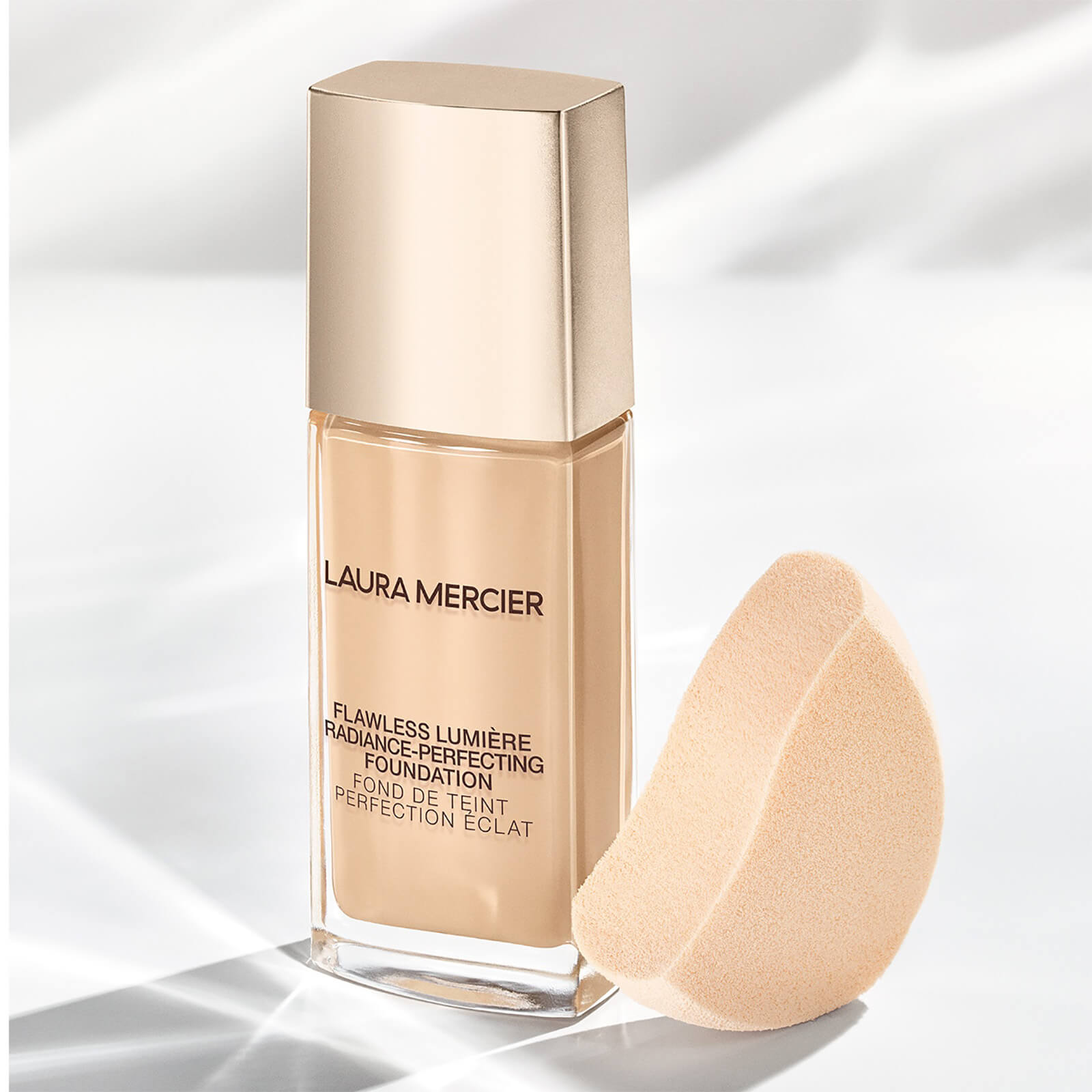 Thumbnail - Laura Mercier Luminous Foundation Sponge