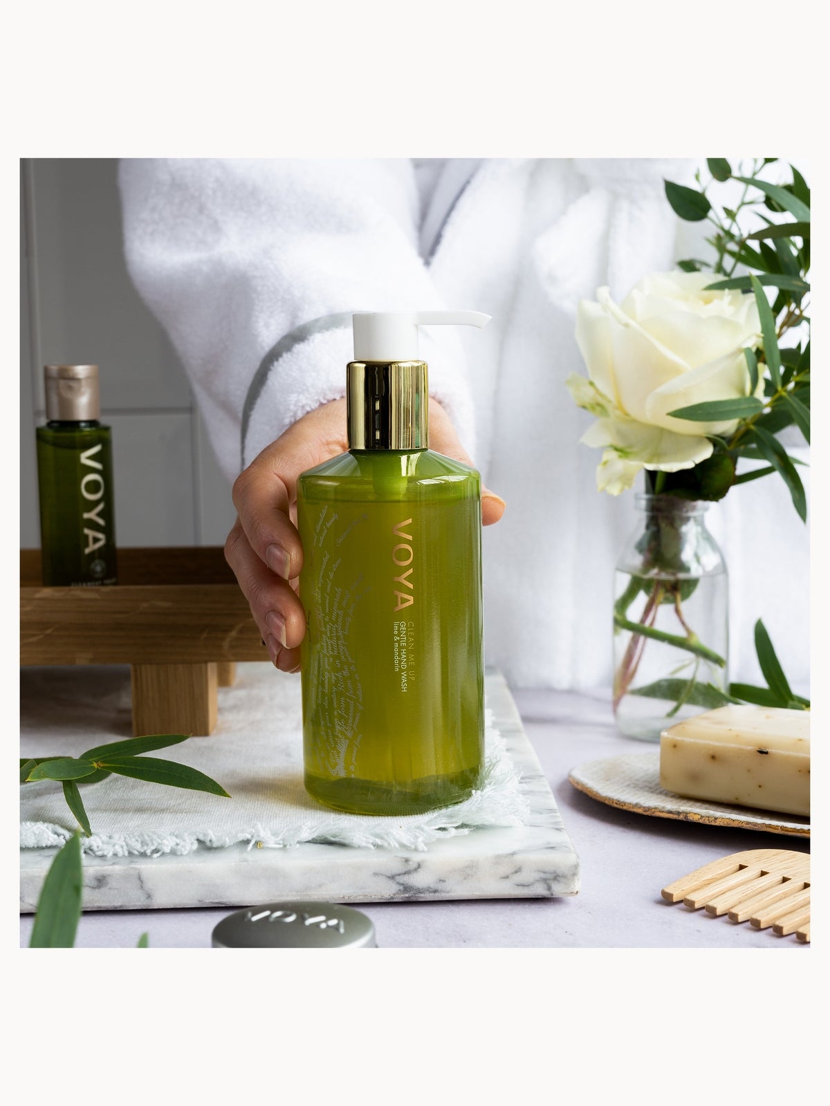VOYA Clean Me Up Gentle Hand Wash 300ml 2