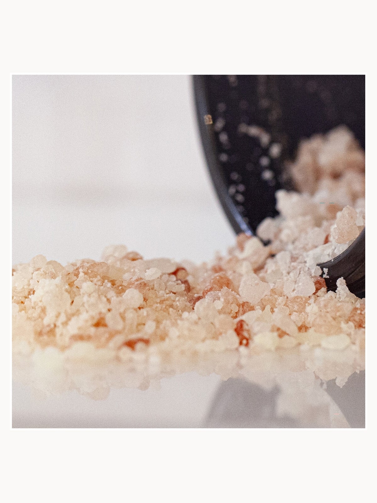 Oskia Moon Salts 500g 3