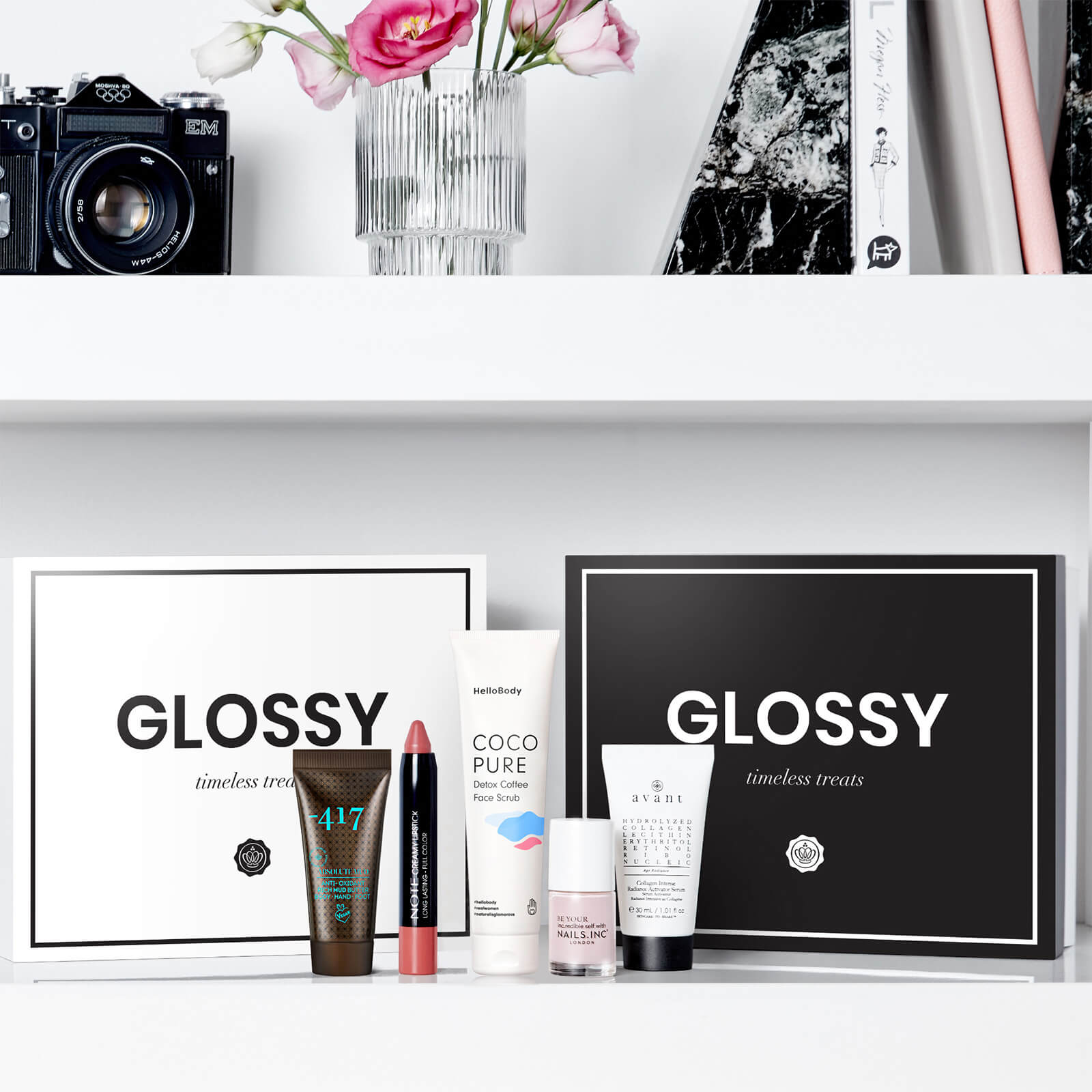 GLOSSYBOX Februar 2022 Timeless Treats Edition - Variation 1