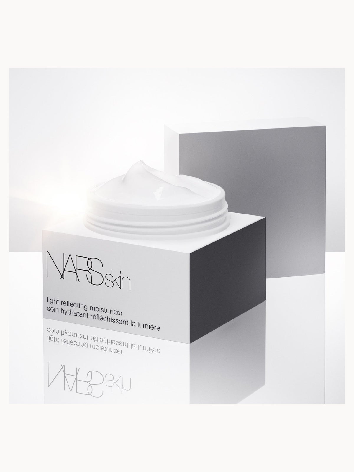 NARS Skin Light Reflecting Moisturiser 50ml 3