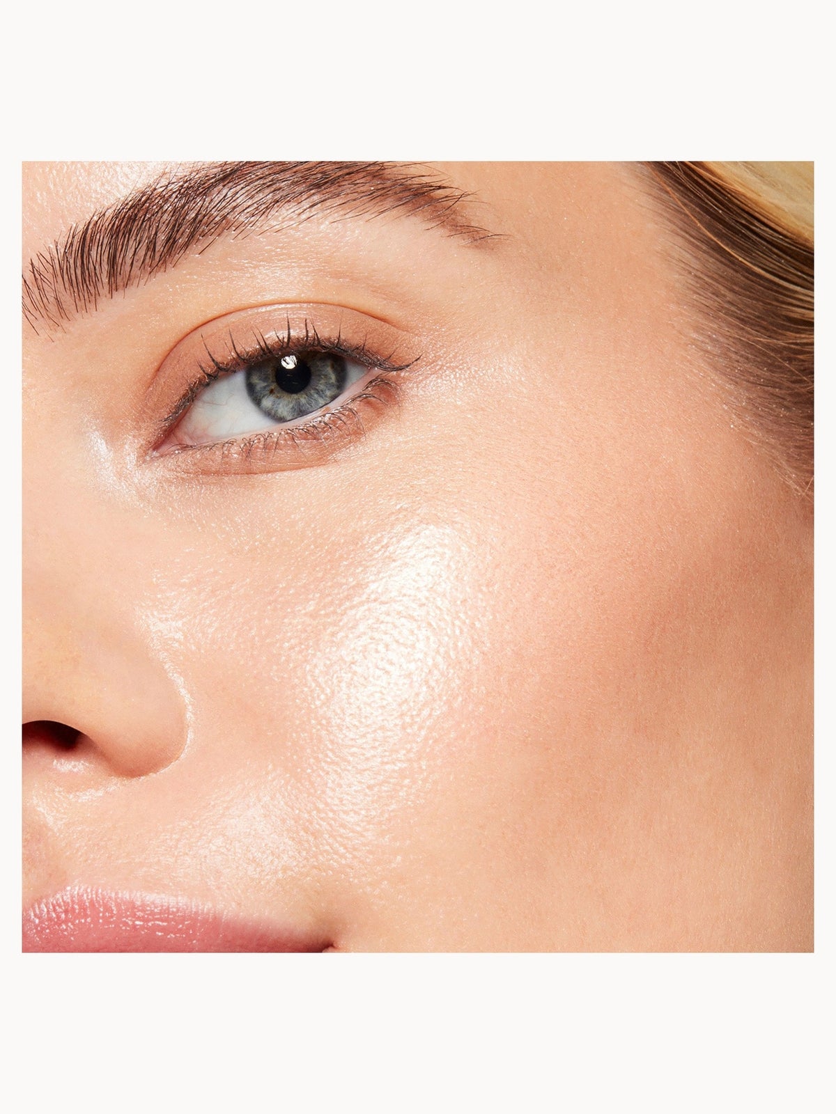 Bobbi Brown Highlighting Powder (Various Shades) - Quartz Glow 3