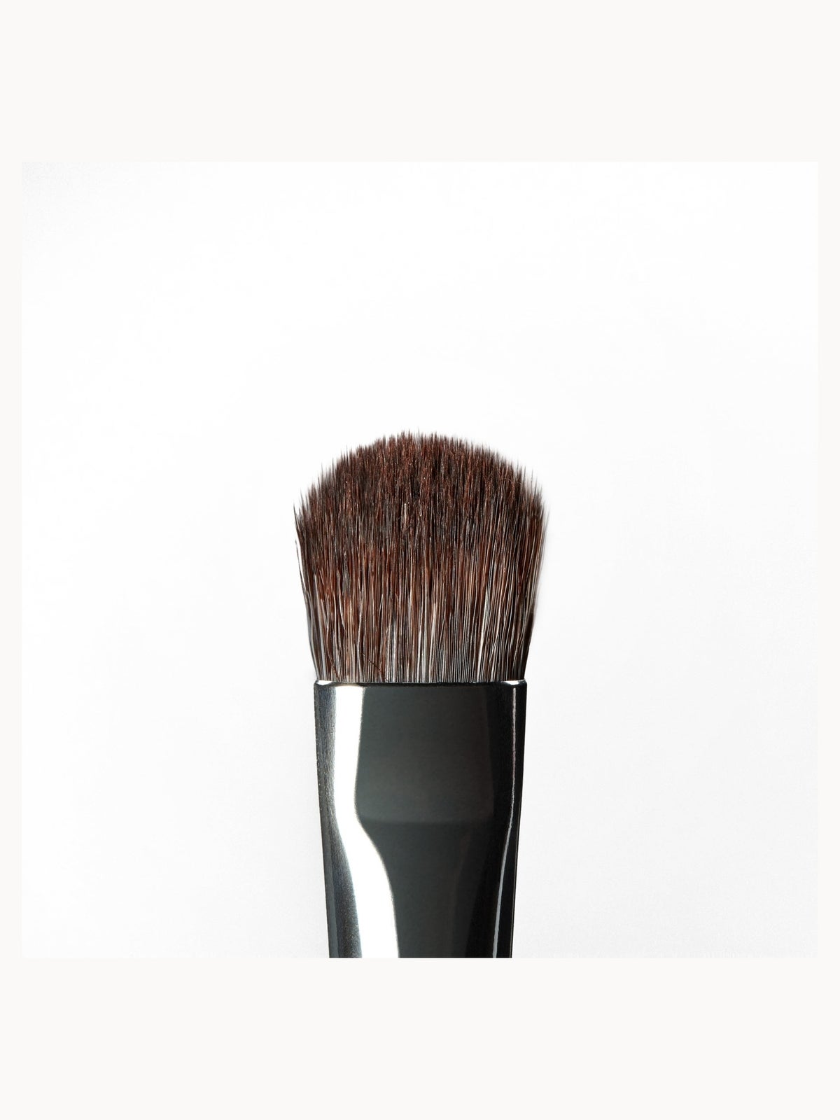 Anastasia Beverly Hills A3 Pro Brush - Firm Shader Brush 2