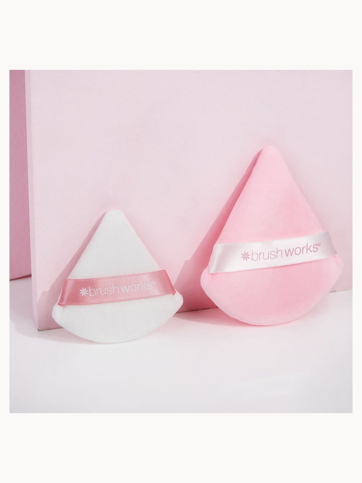 brushworks Triangle Powder Puff Duo 4
