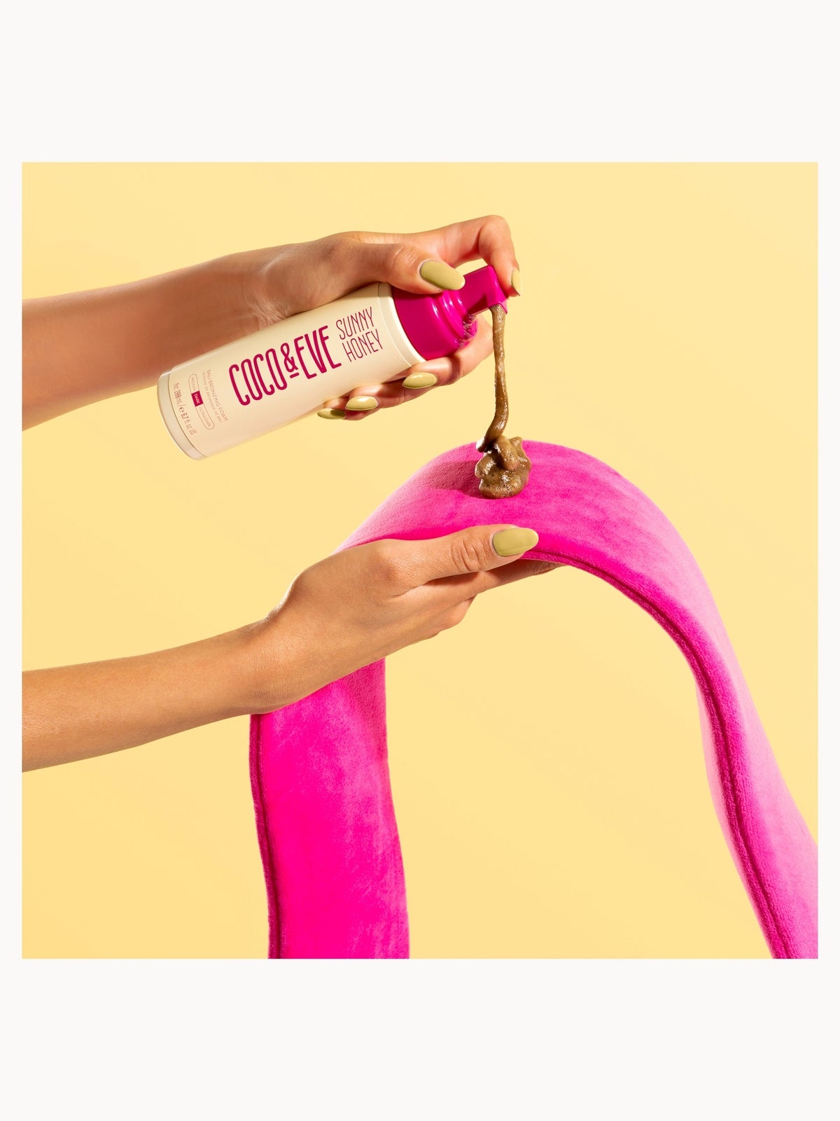 Coco & Eve Sunny Honey Back Tan Applicator 2