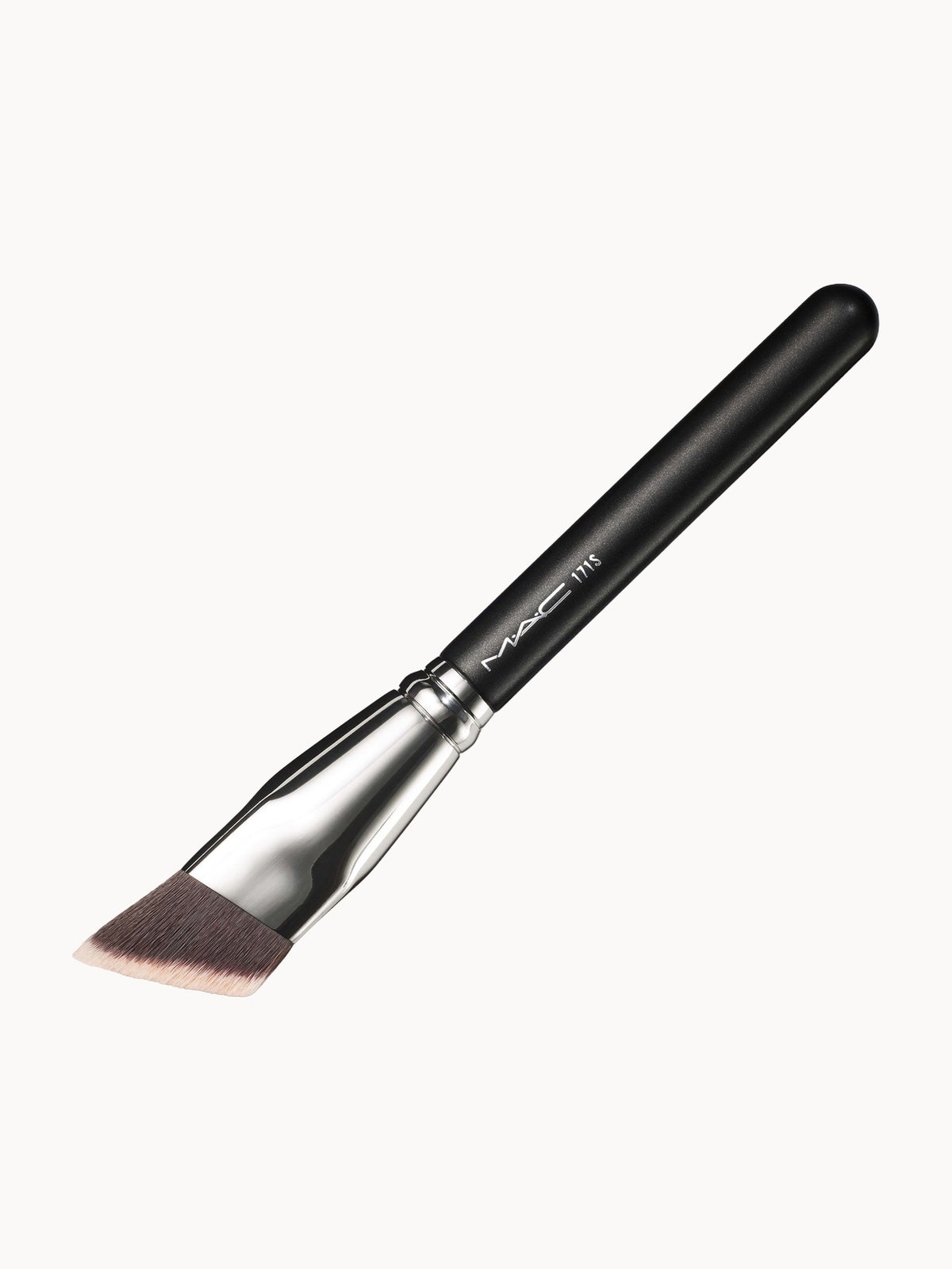 Mac 171S Wedge Foundation Brush 4