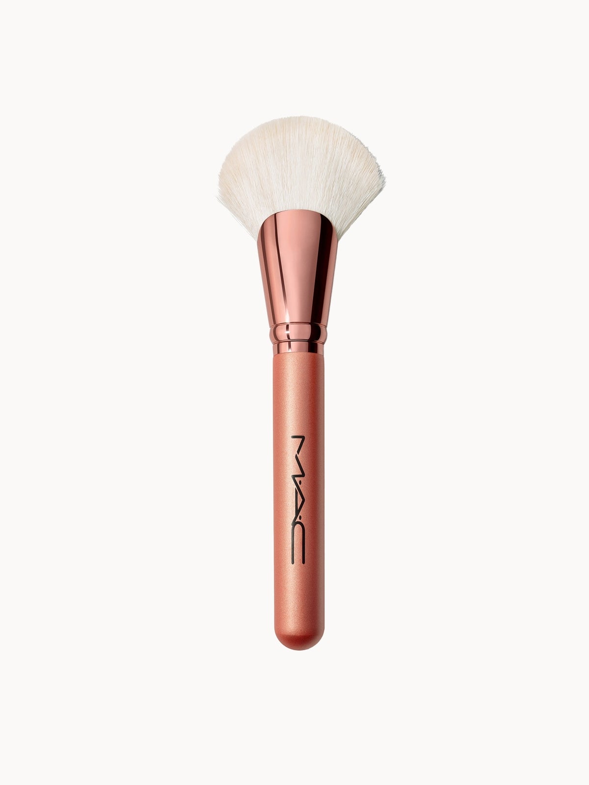 MAC 143S Bronzer Fan Brush