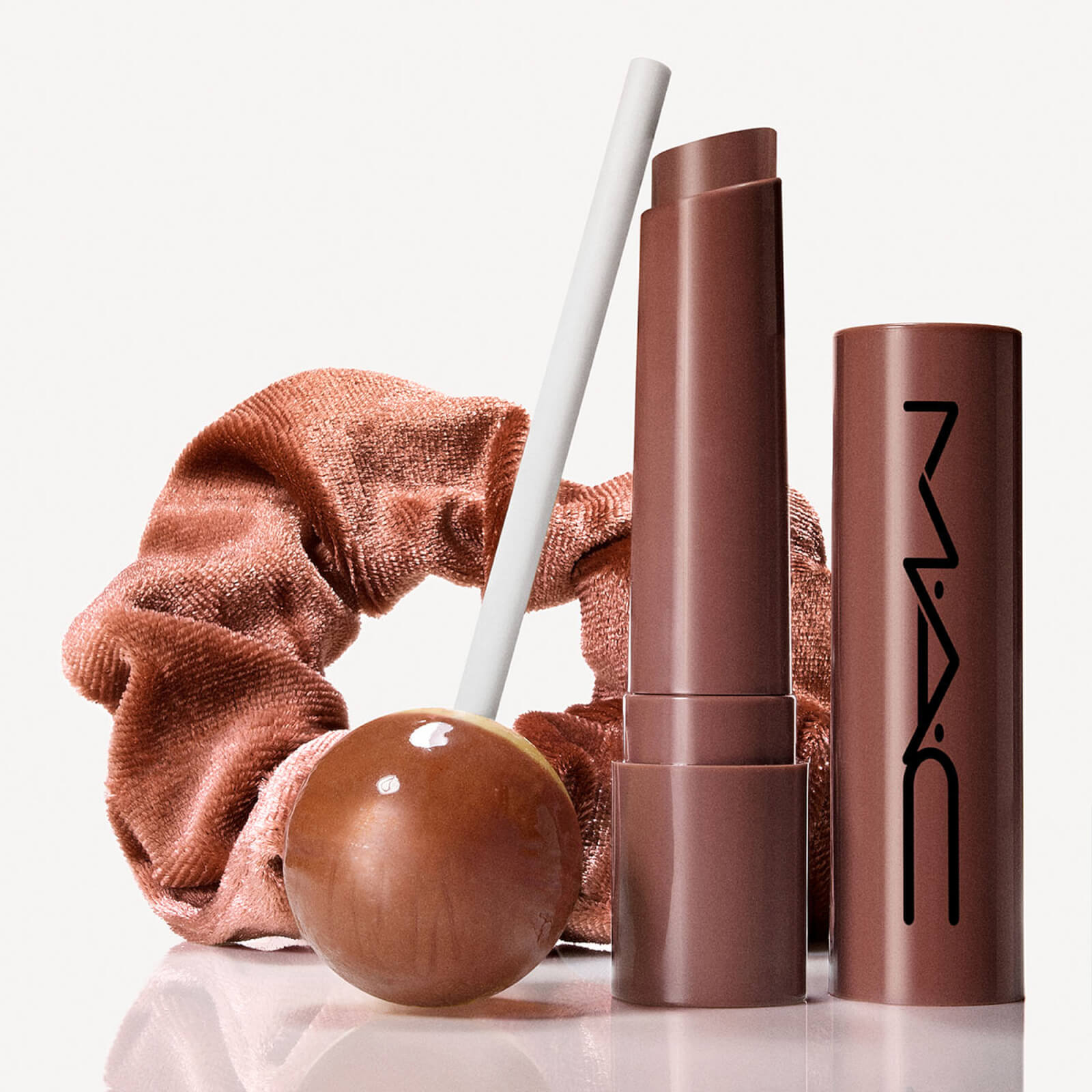 Thumbnail - MAC Squirt Plumping Gloss Stick 2.3g (Various Shades) - Simulation