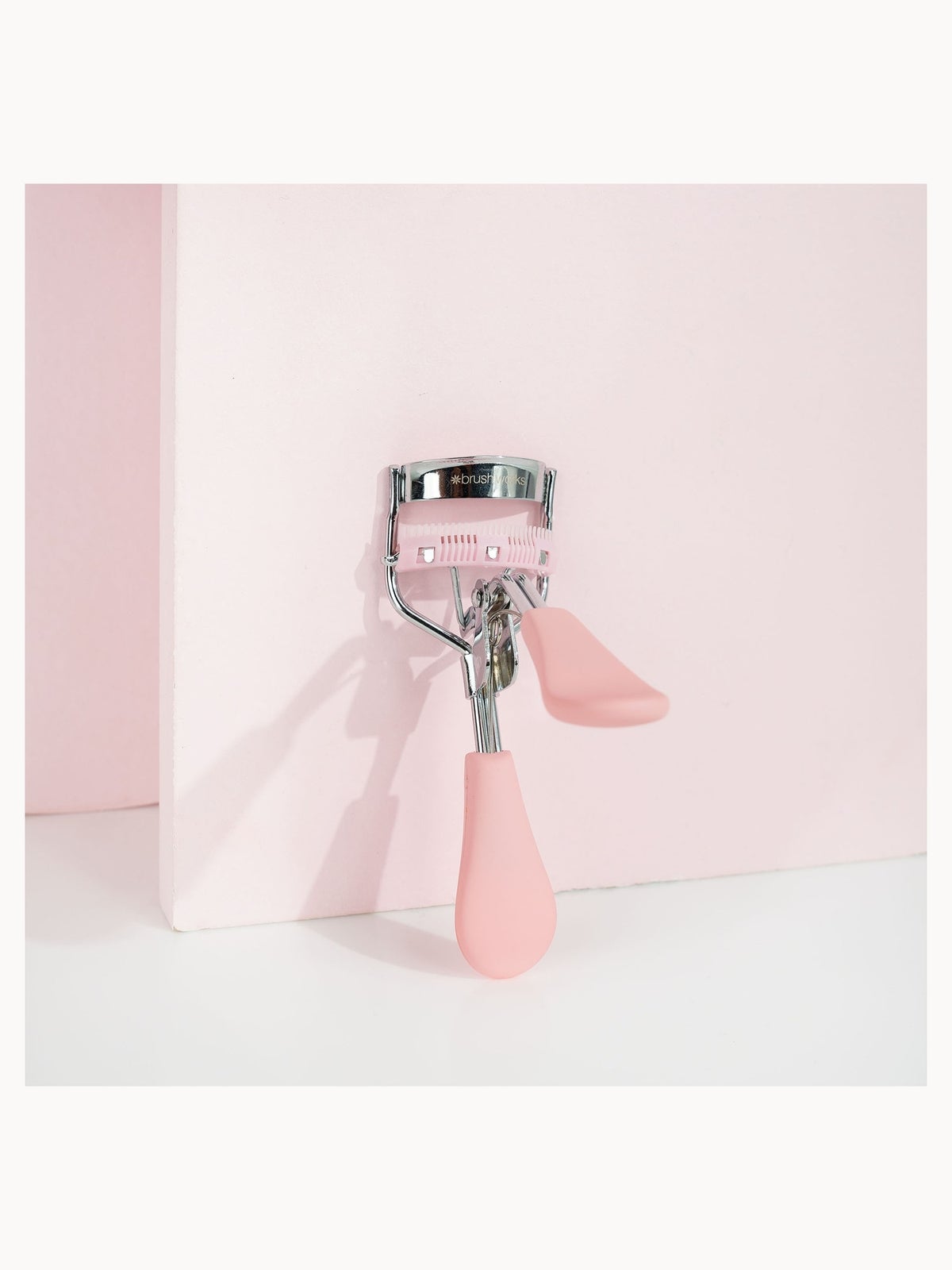 brushworks Pro Lash Curler with Comb 2