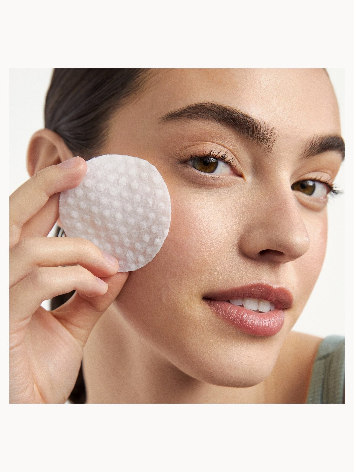 First Aid Beauty Facial Radiance Pads with Glycolic and Lactic Acids Travel Size 3