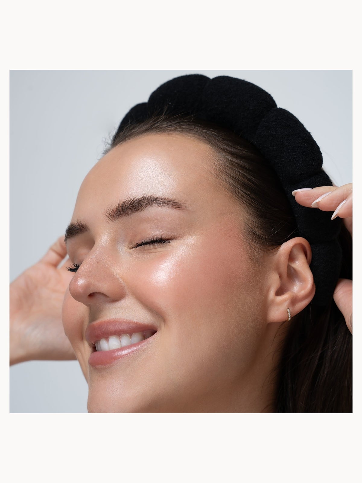 brushworks Black Cloud Headband 4