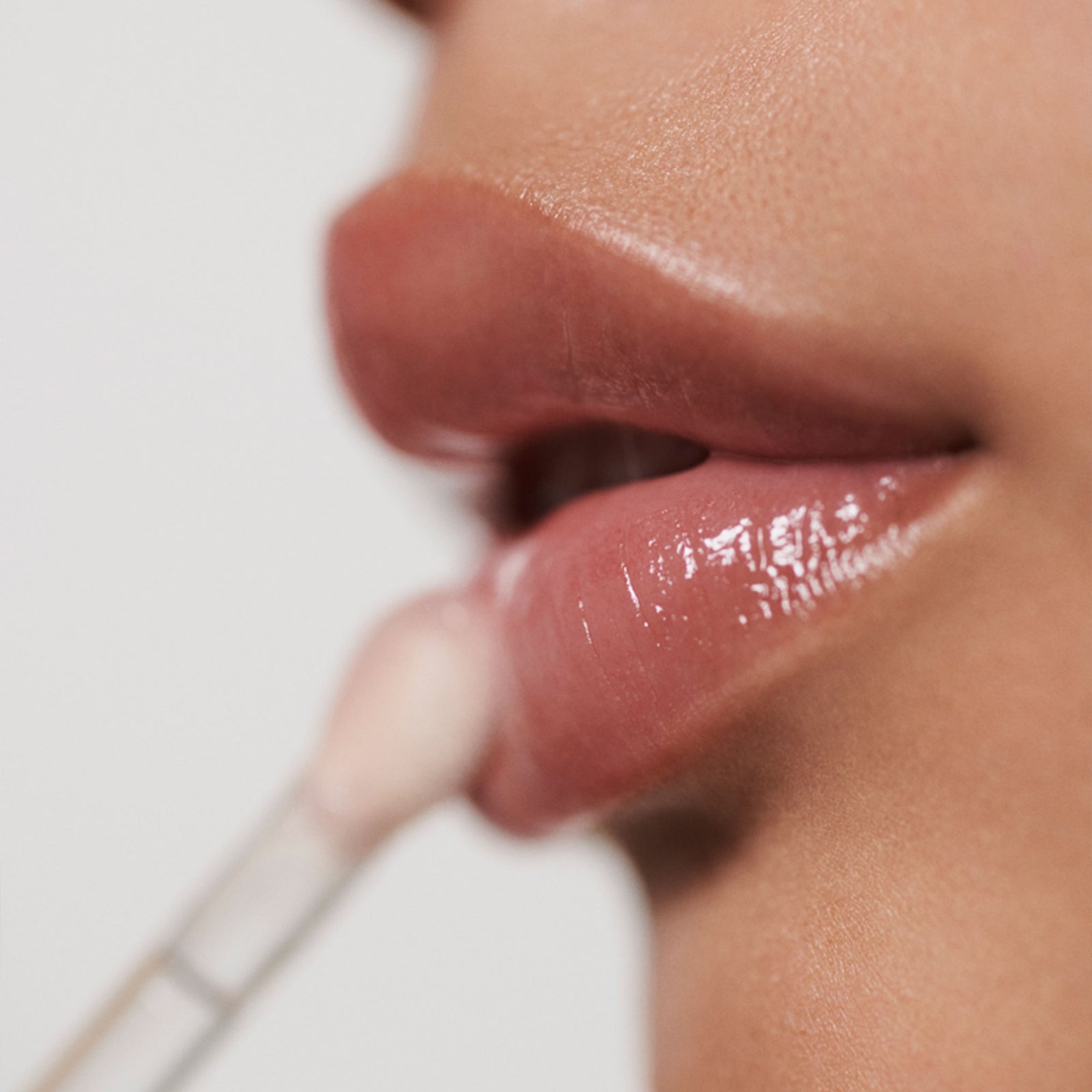 La Mer The Lip Volumizer Gloss 7ml (Various Shades) - Sheer Berry 3