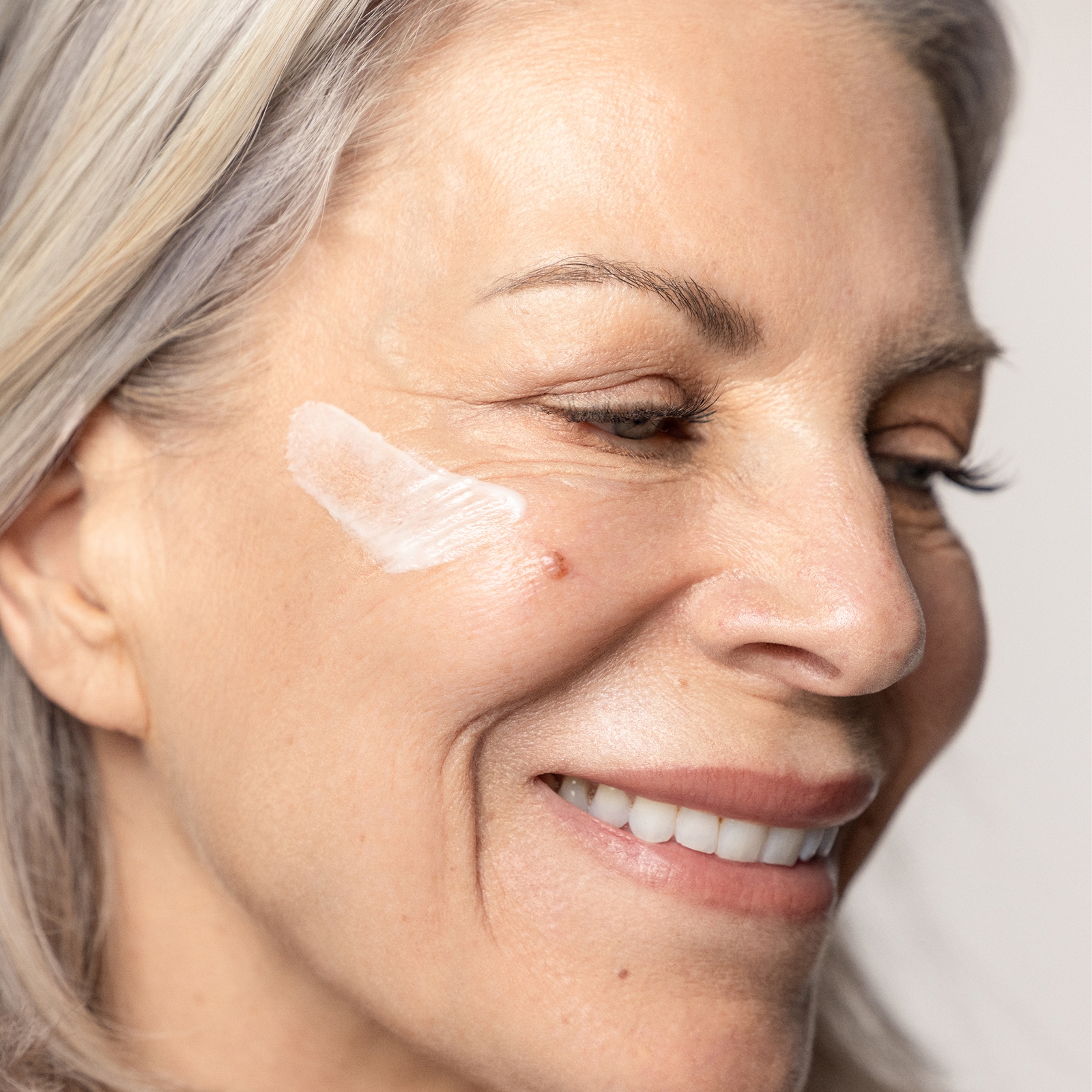 Thumbnail - RéVive Skincare Brightening Vitamin C Serum 30ml