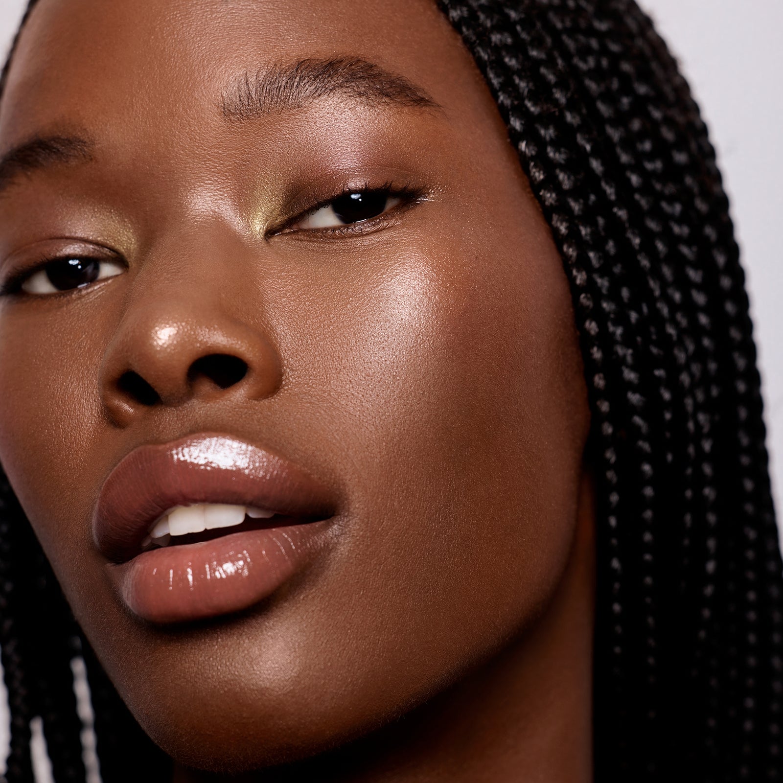Surratt Artistique Liquid Highlighter 8.3ml (Various Shades) - Chichi 4