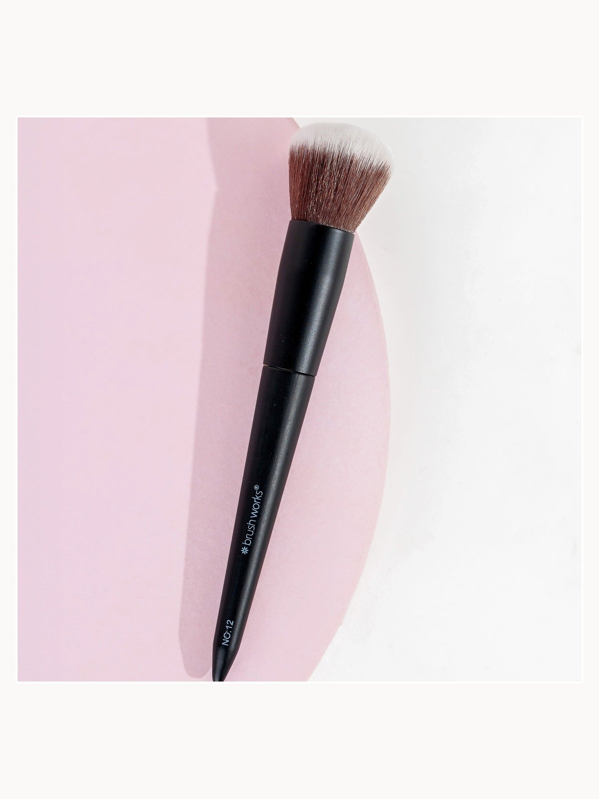 brushworks No. 12 Blush Brush 3