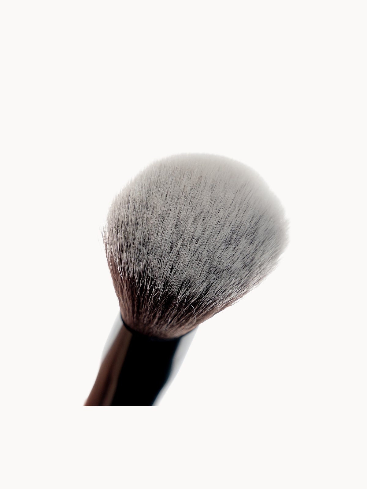 brushworks No. 12 Blush Brush 4