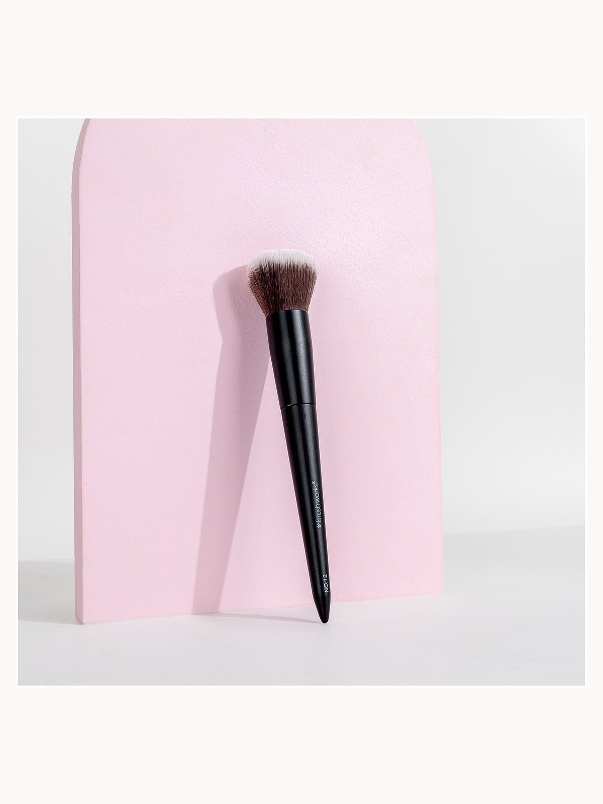 brushworks No. 12 Blush Brush 2