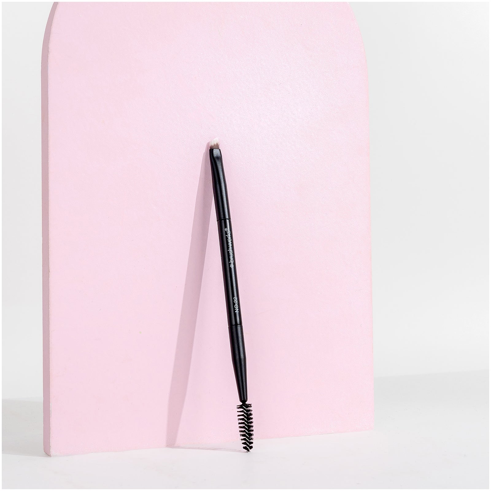 brushworks No. 22 Double Ended Brow Brush and Spoolie