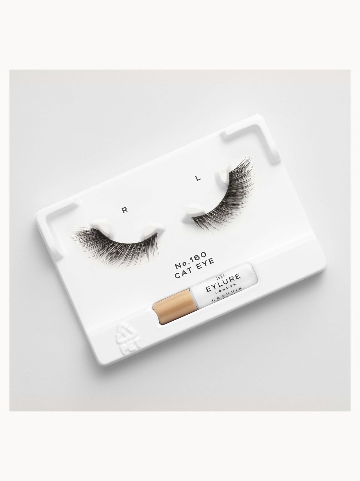 Eylure Light and Wispy No.160 4