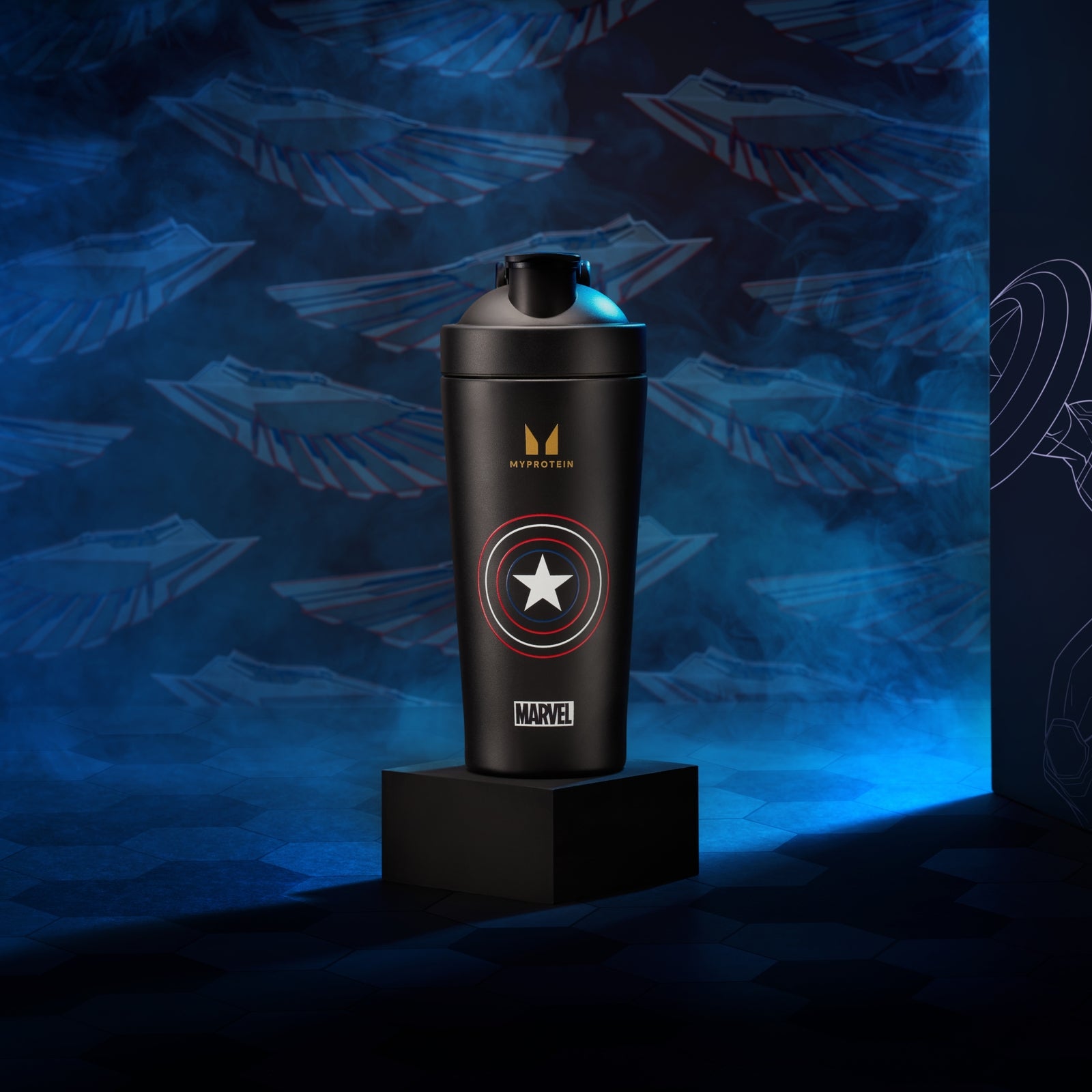 Myprotein Captain America Recycled Metal shaker - Black