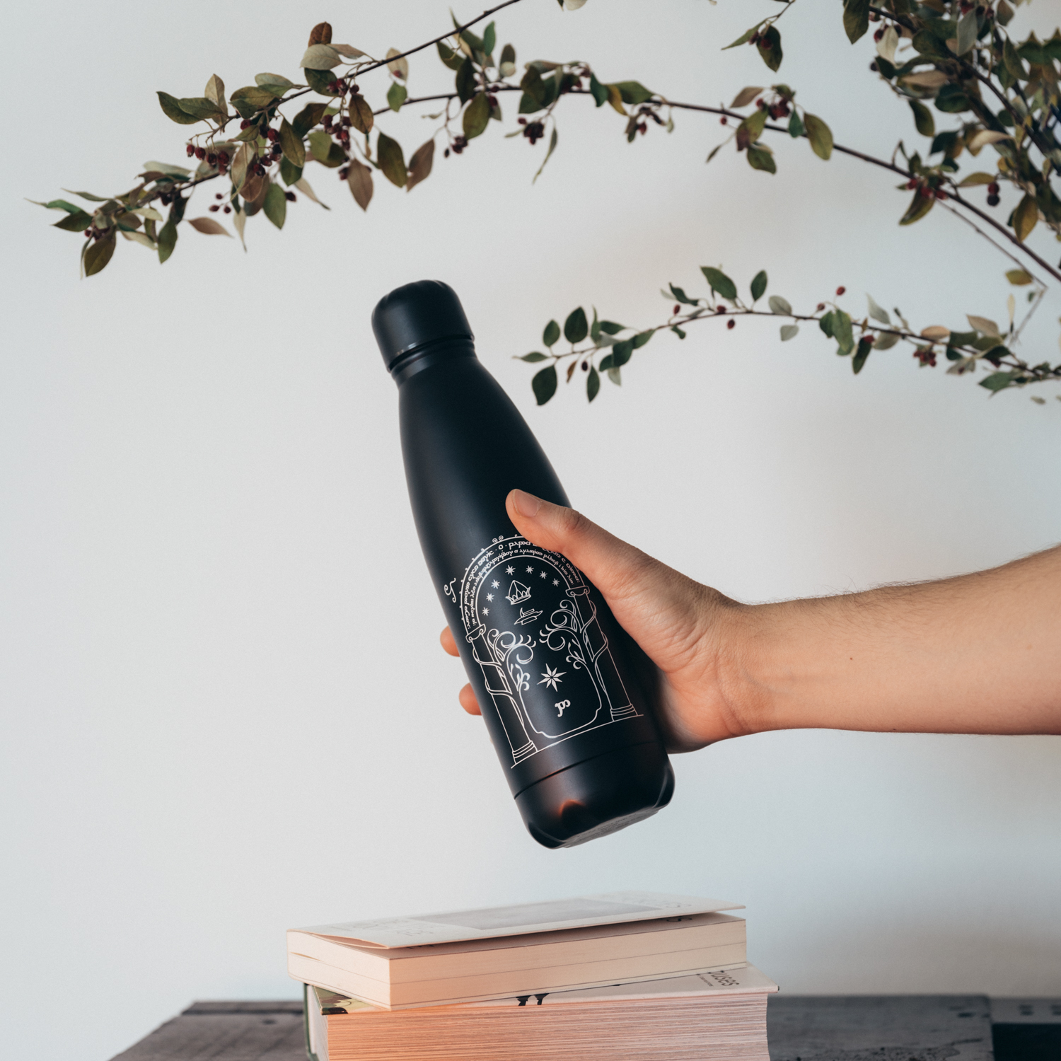 The Lord Of The Rings Moria Gate 750ml Heat Change Hot & Cold Metal Bottle