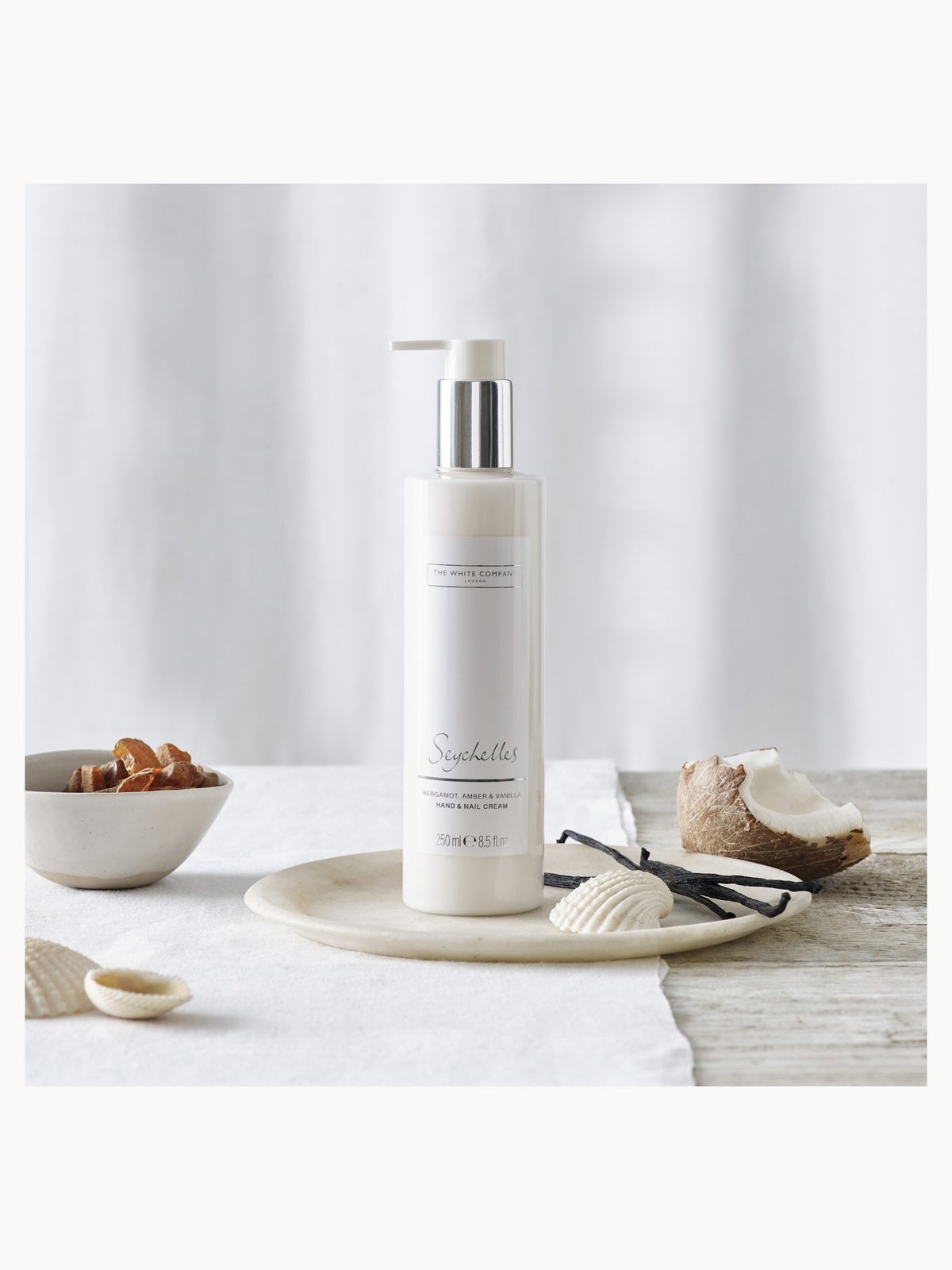 The White Company Seychelles Hand & Nail Cream 250ml 2