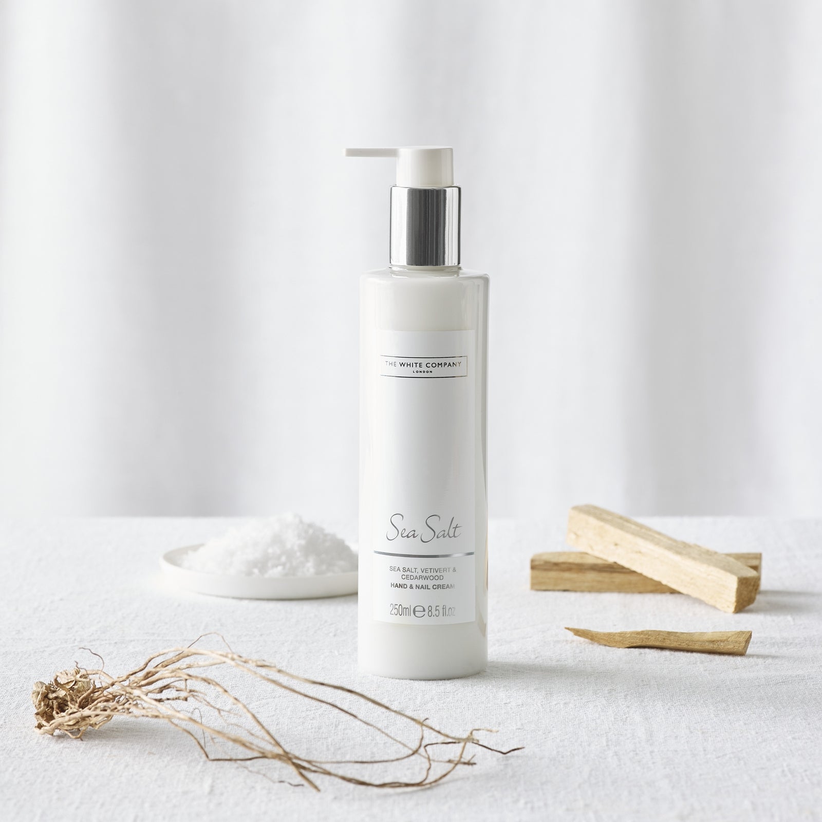 The White Company Sea Salt Hand & Nail Cream 250ml 2