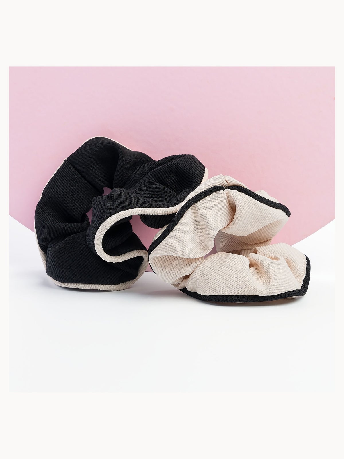 brushworks Contrast Scrunchies - Black & White - 2 Pack 4