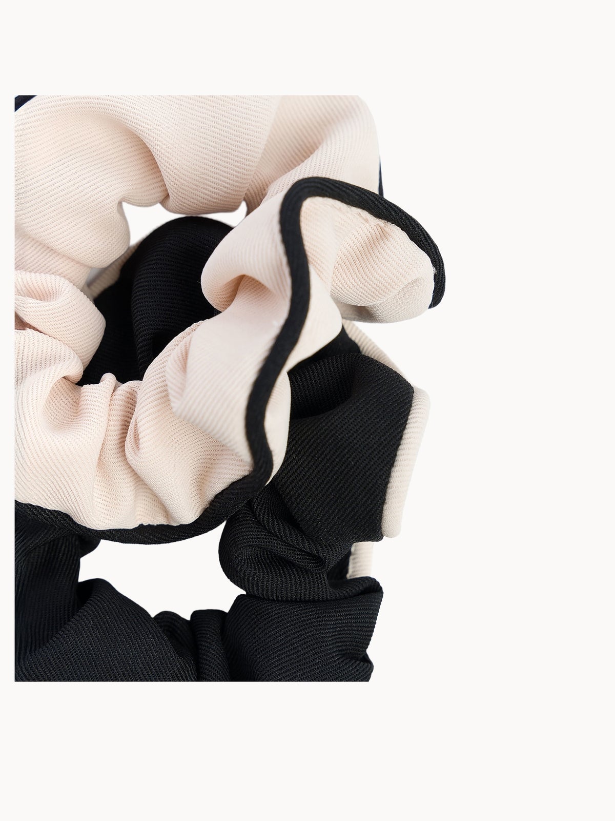 brushworks Contrast Scrunchies - Black & White - 2 Pack 3