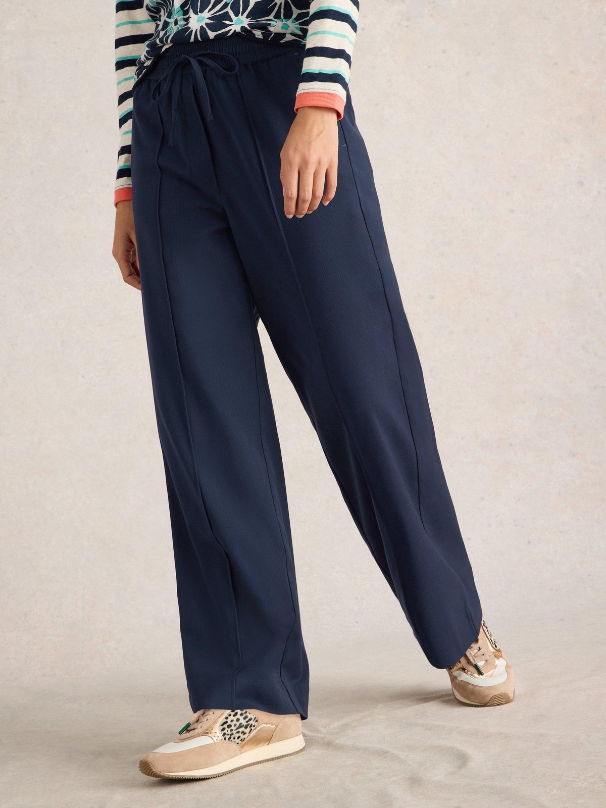 Hose Freda mit weitem Bein - 50/R