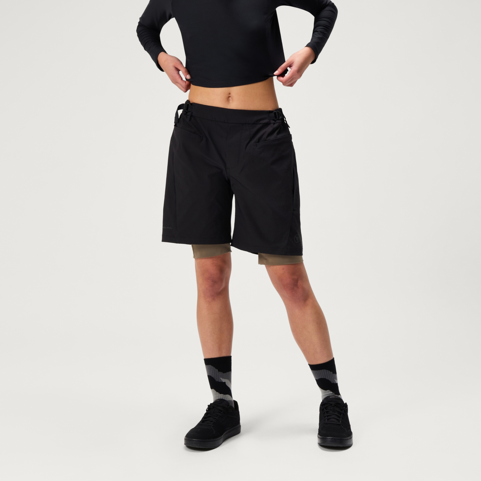Endura Women's SulTrac Adv 8" Shorts (With Liner)  - Moonless Night | Extra 10% off first order.