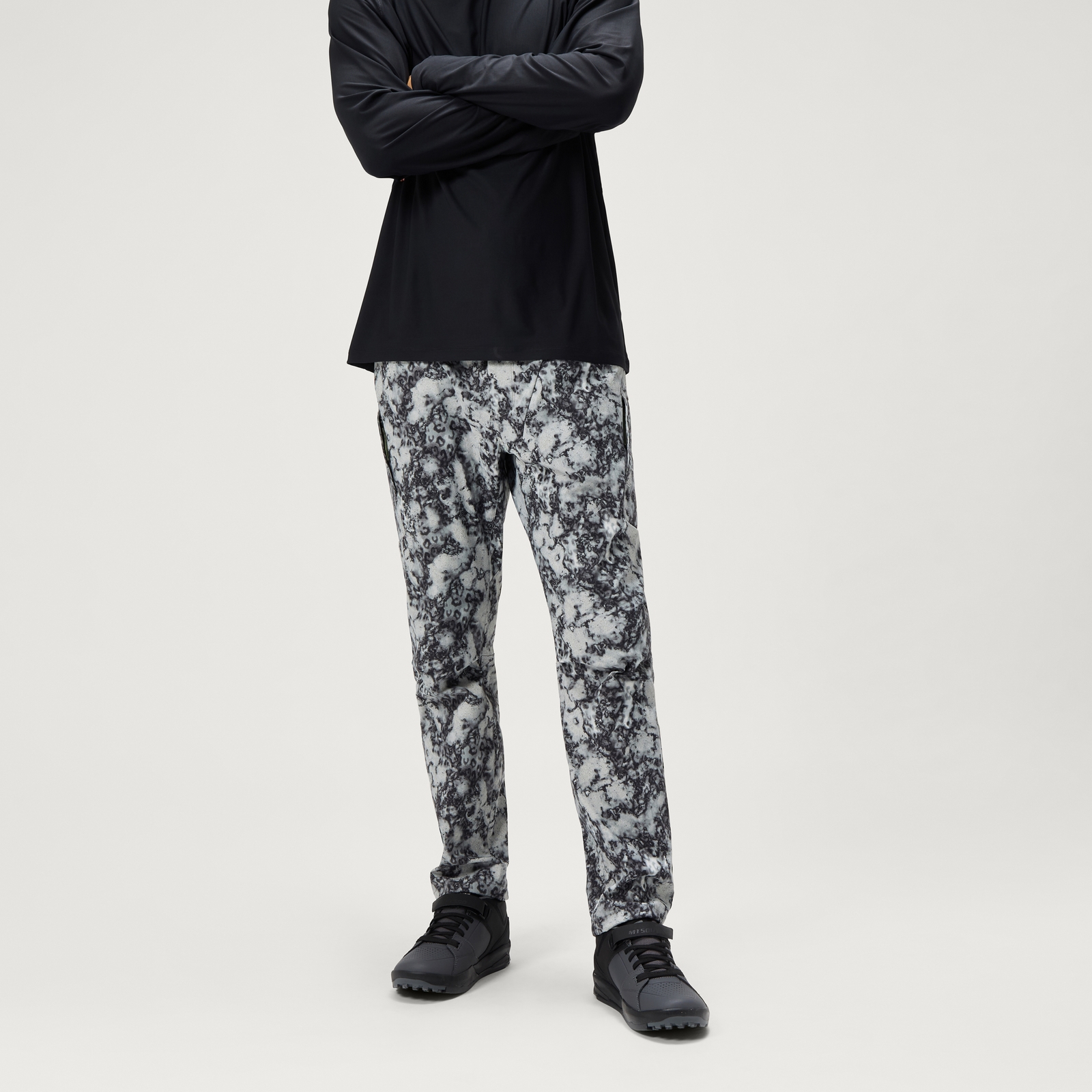 Endura Men's SulTrac Adventure Pants - Dispersed Floral | Extra 10% off first order.