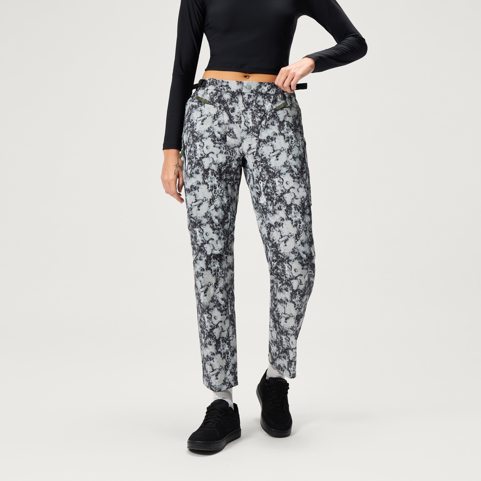 Endura Women's SulTrac Adventure Pants - Dispersed Floral | Extra 10% off first order.