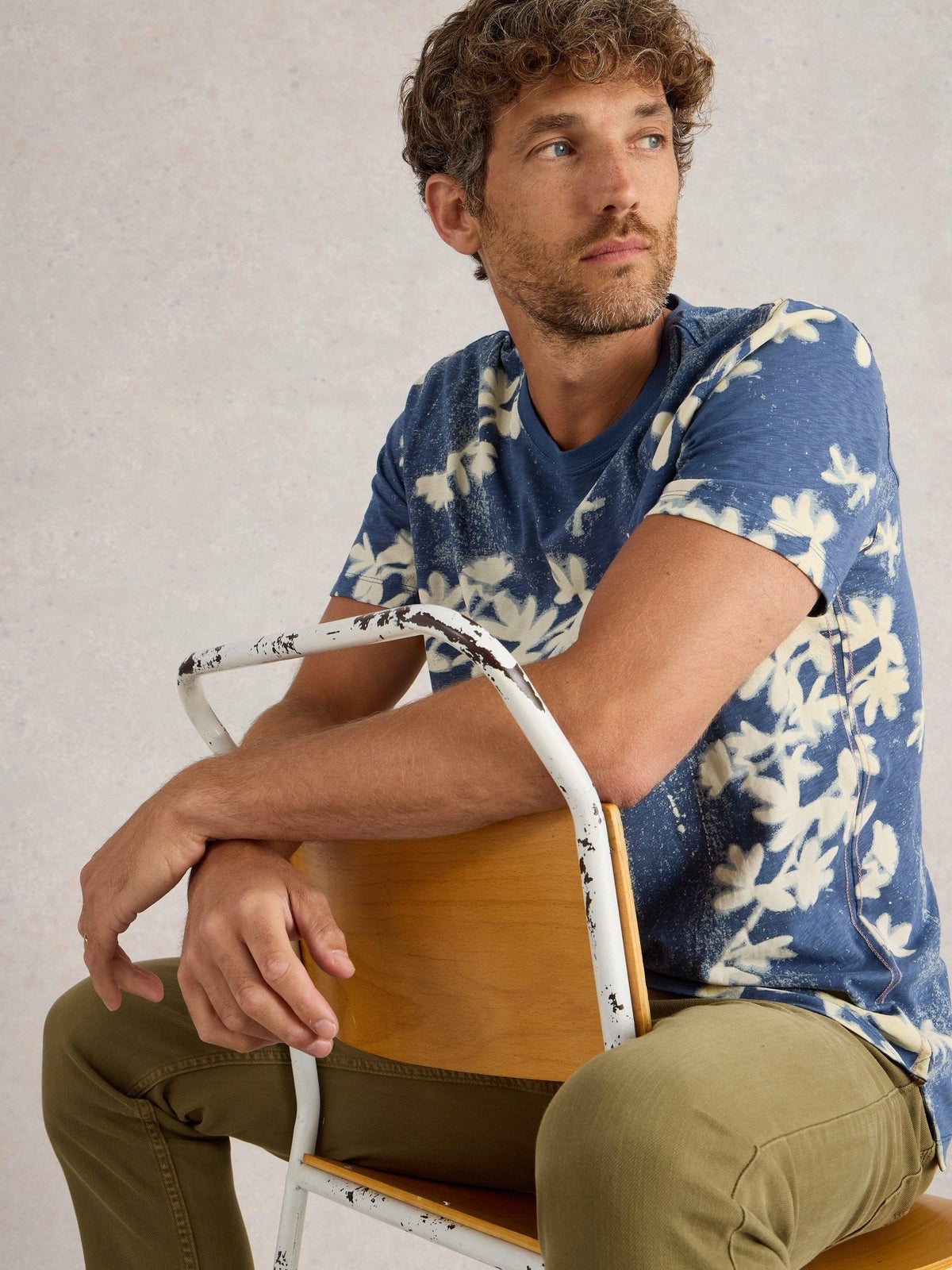T-Shirt mit floralem Print - M