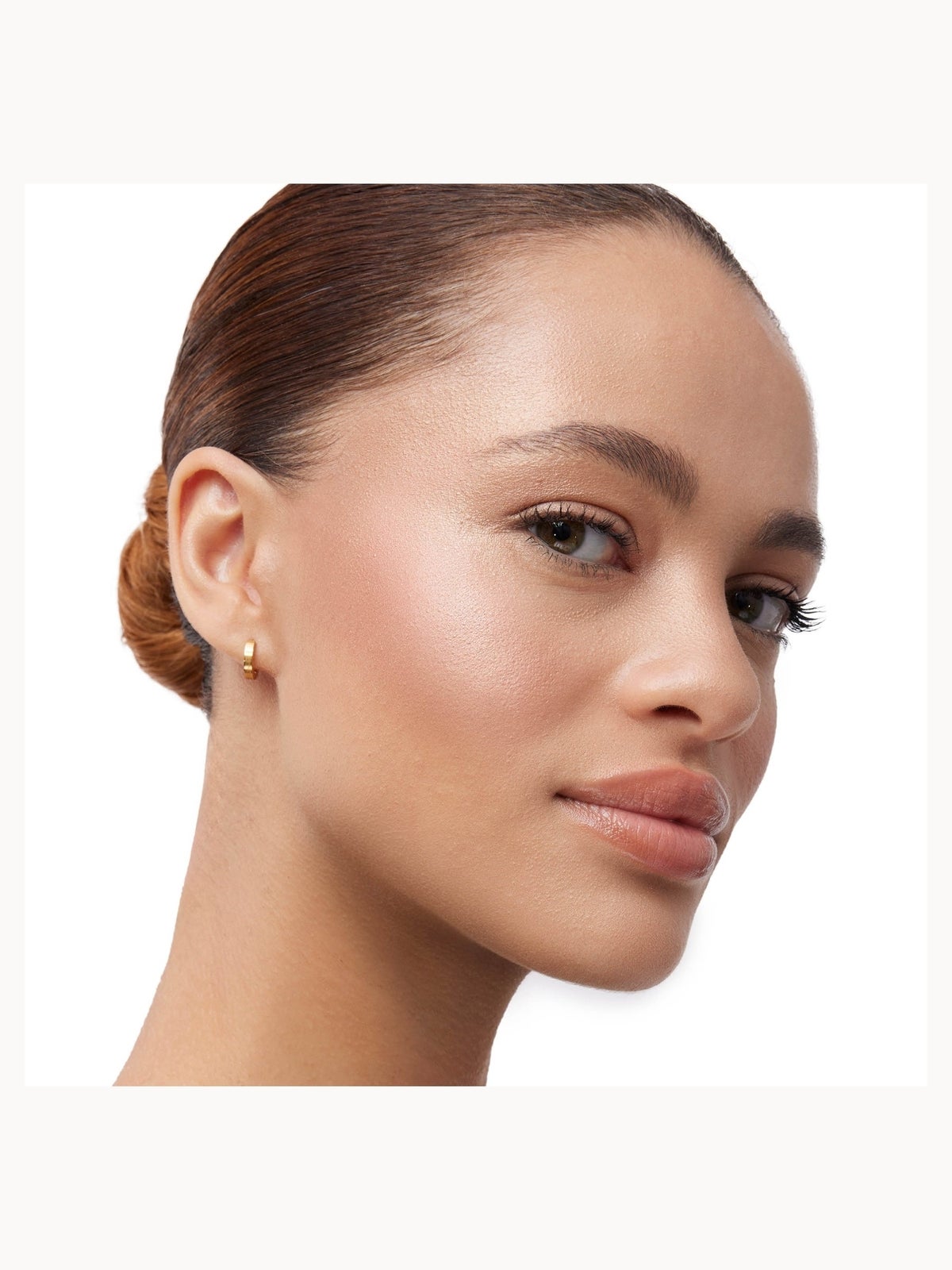 Yves Saint Laurent All Hours Hyper Luminize 8.5g (Various Shades) - 3 3