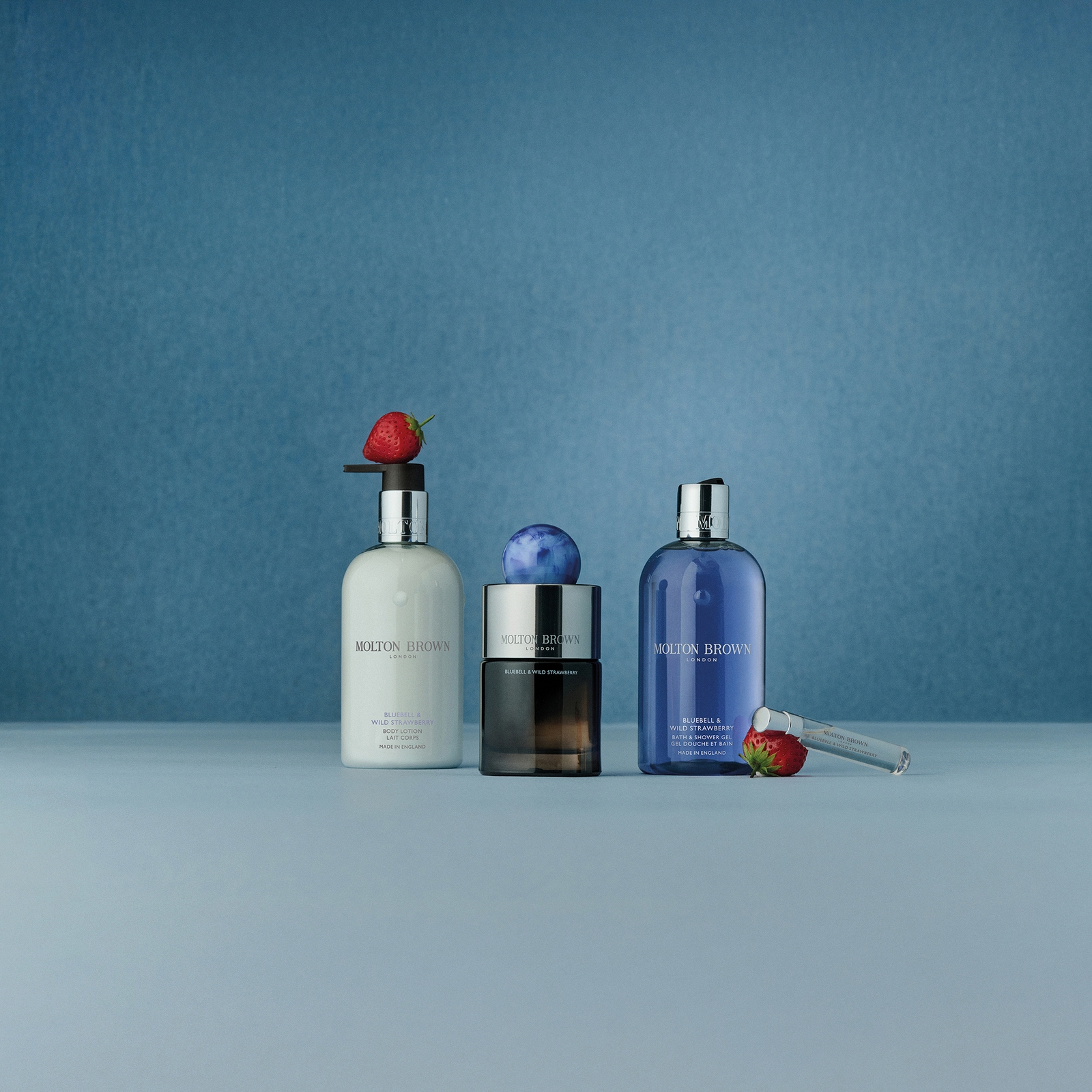 Thumbnail - Molton Brown Bluebell & Wild Strawberry Bath & Shower Gel 300ml