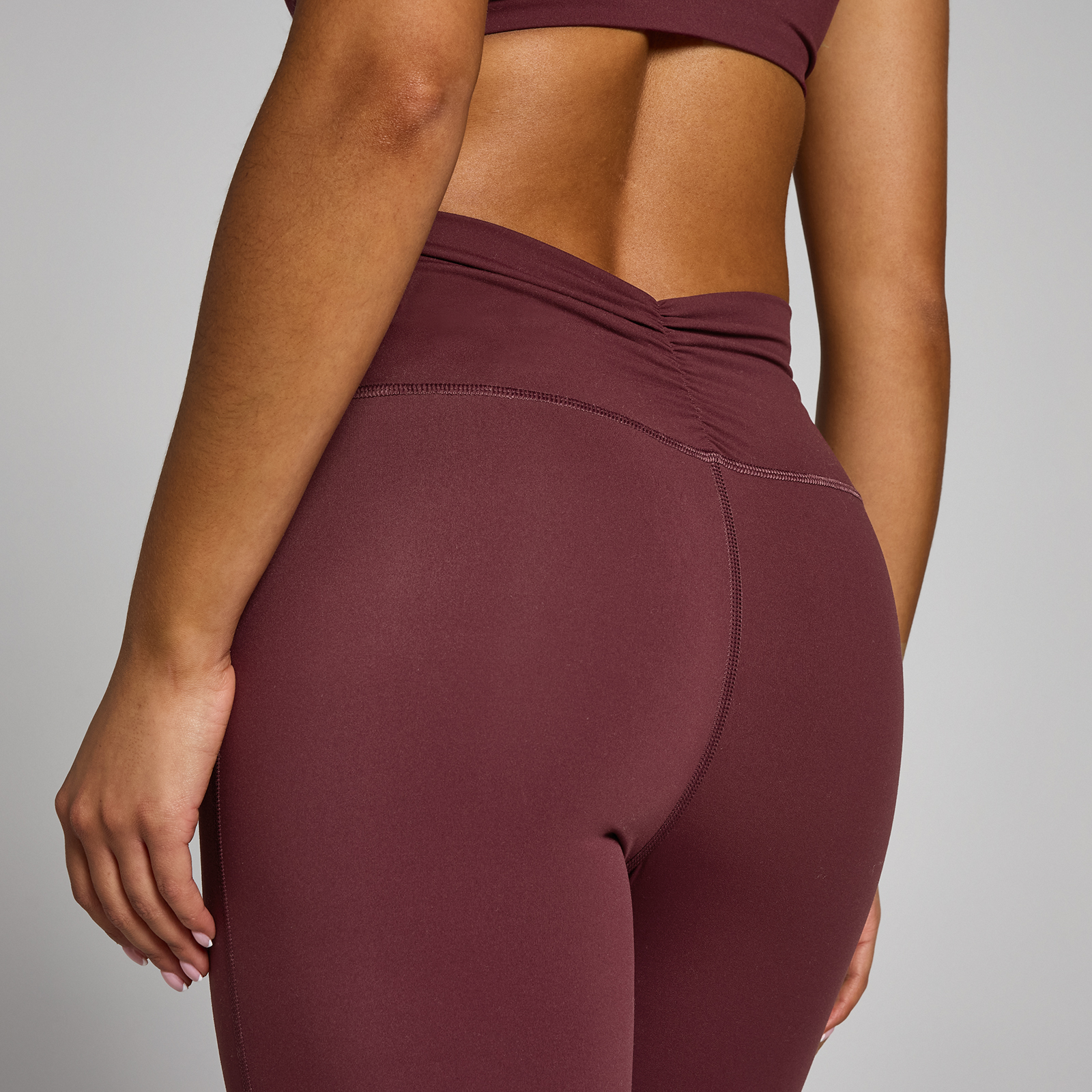 Thumbnail - MP Damen Tempo Schlag-Leggings mit geraffter Vorderseite – Dunkle Beere - L