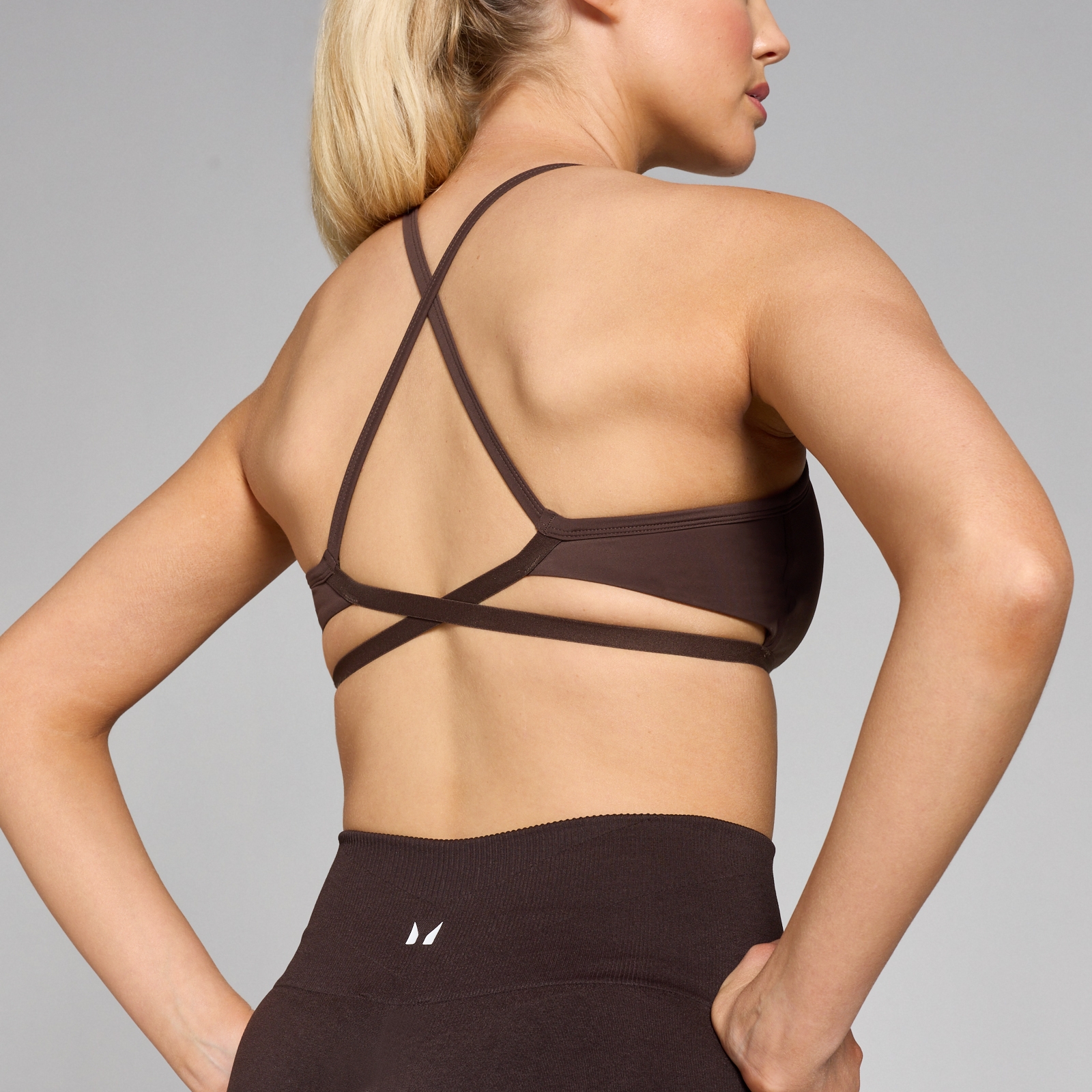 Thumbnail - MP Damen Tempo Sport-BH mit gekreuzten Rückenträgern – Schokolade - L