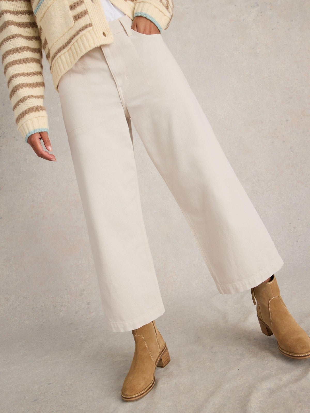 7/8-Jeans Tia mit weitem Bein - 52/R