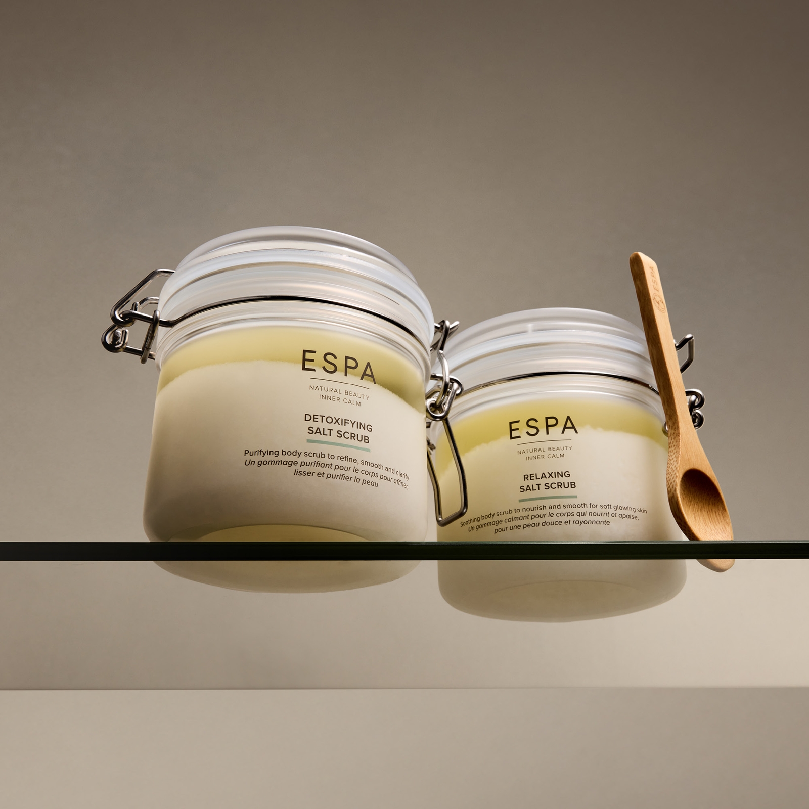 Thumbnail - ESPA Detoxifying Salt Scrub 500g