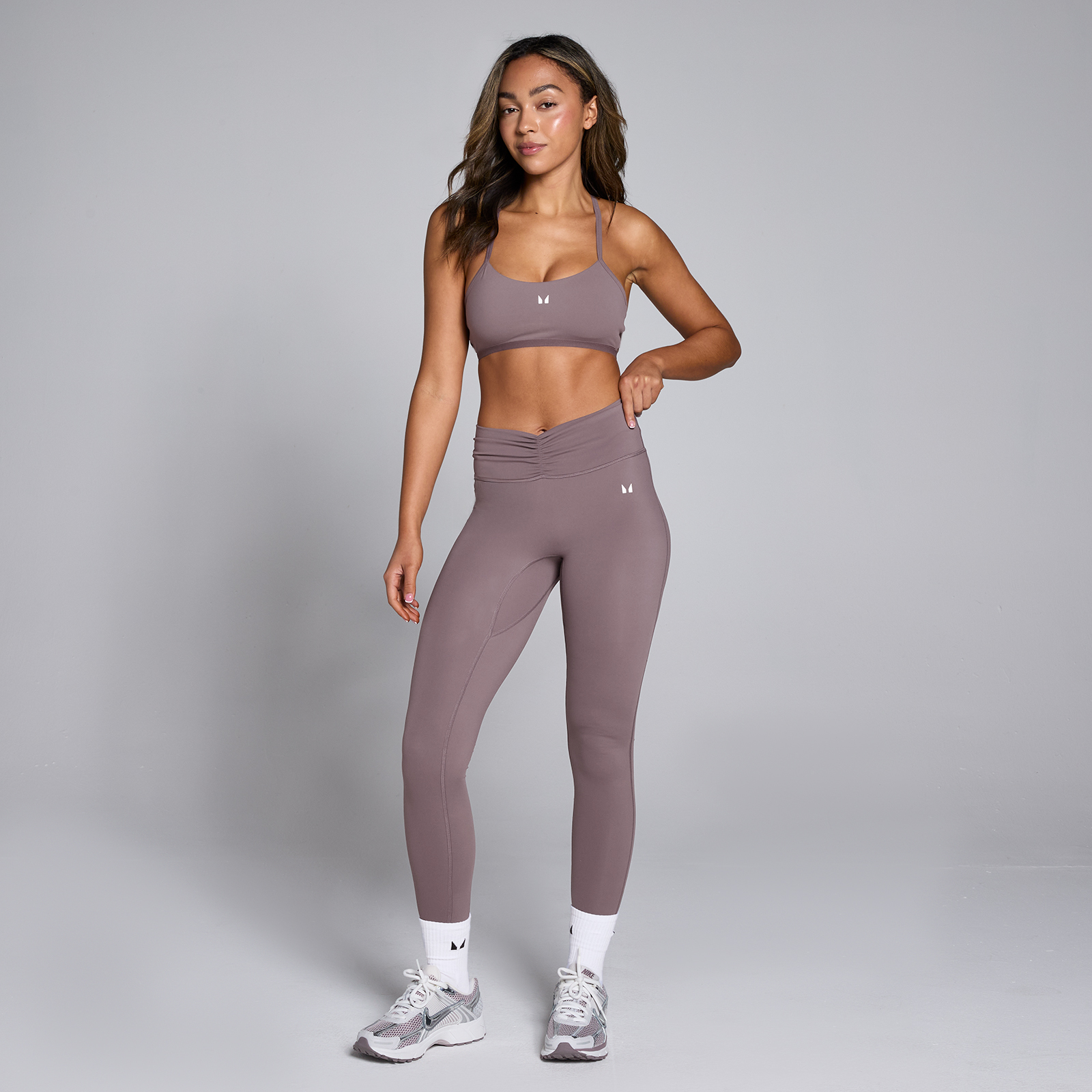Thumbnail - MP Damen Tempo Leggings mit geraffter Vorderseite – Mokka - L