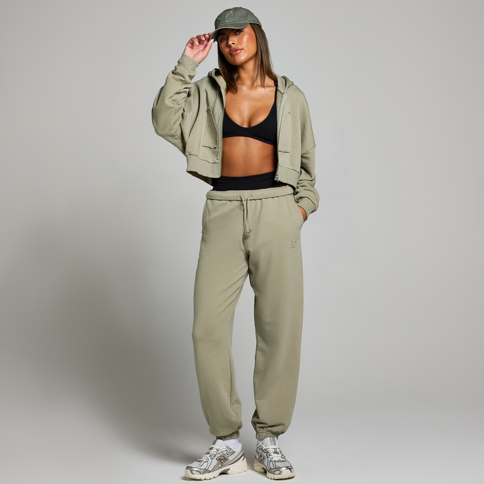 5059883395371 - MP Damen Applique Kapuzenpulli mit verkürztem Schnitt mit Reißverschluss – Dunkler Salbei - XXL