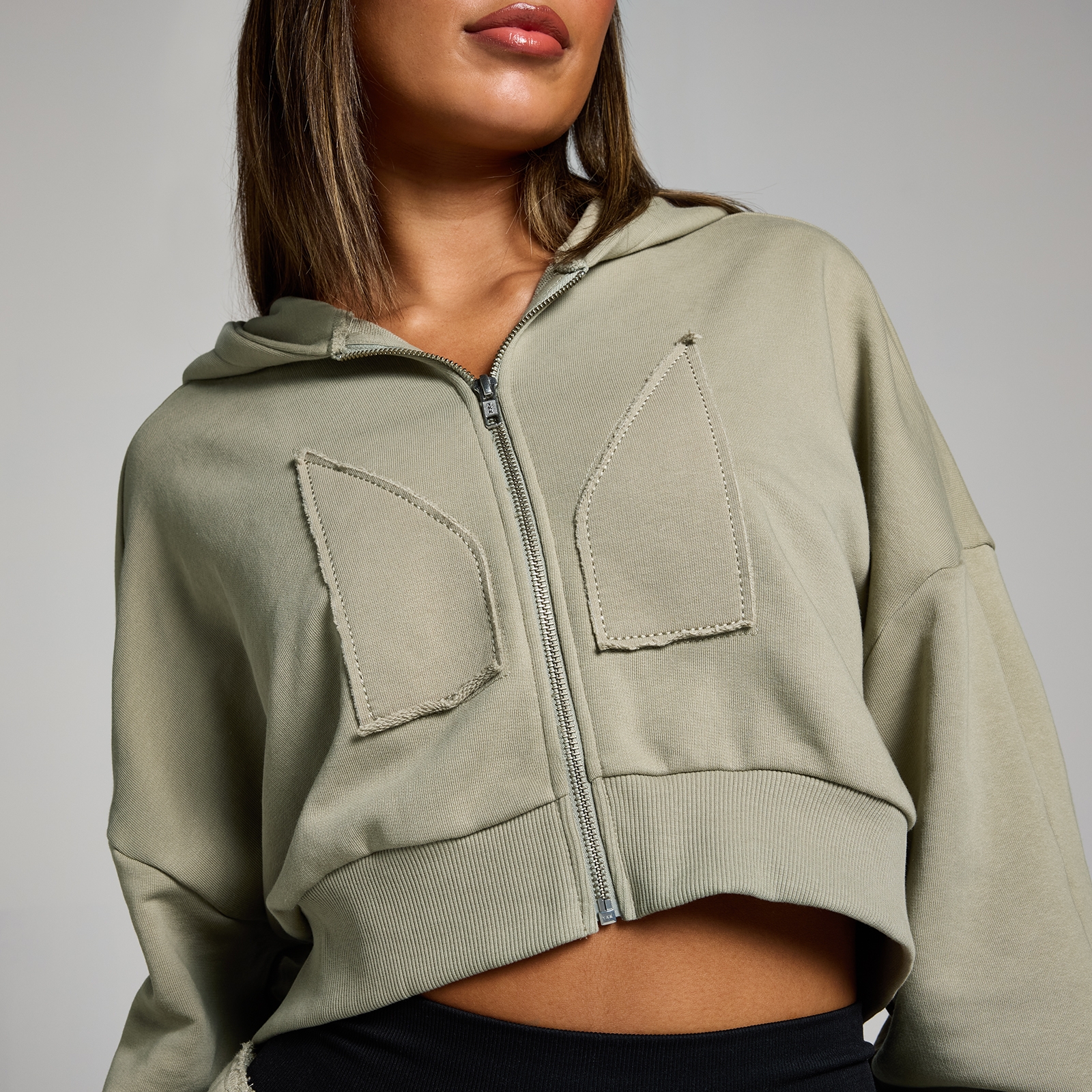 Thumbnail - MP Damen Applique Kapuzenpulli mit verkürztem Schnitt mit Reißverschluss – Dunkler Salbei - XXL