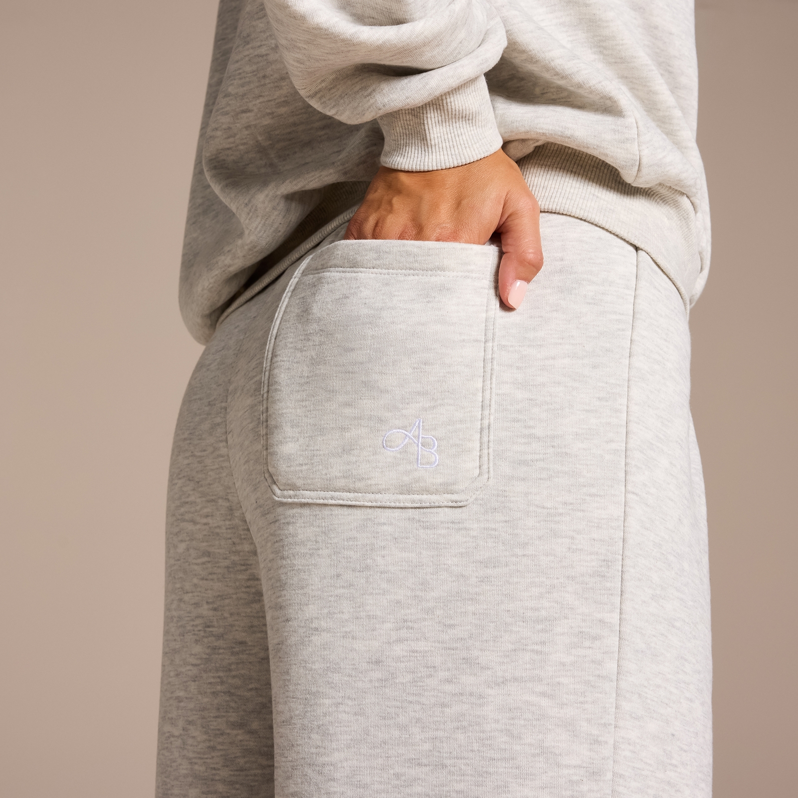 Thumbnail - MP X Aleksandra Jogginghose mit geradem Bein und langer Passform – Hellgrau - M