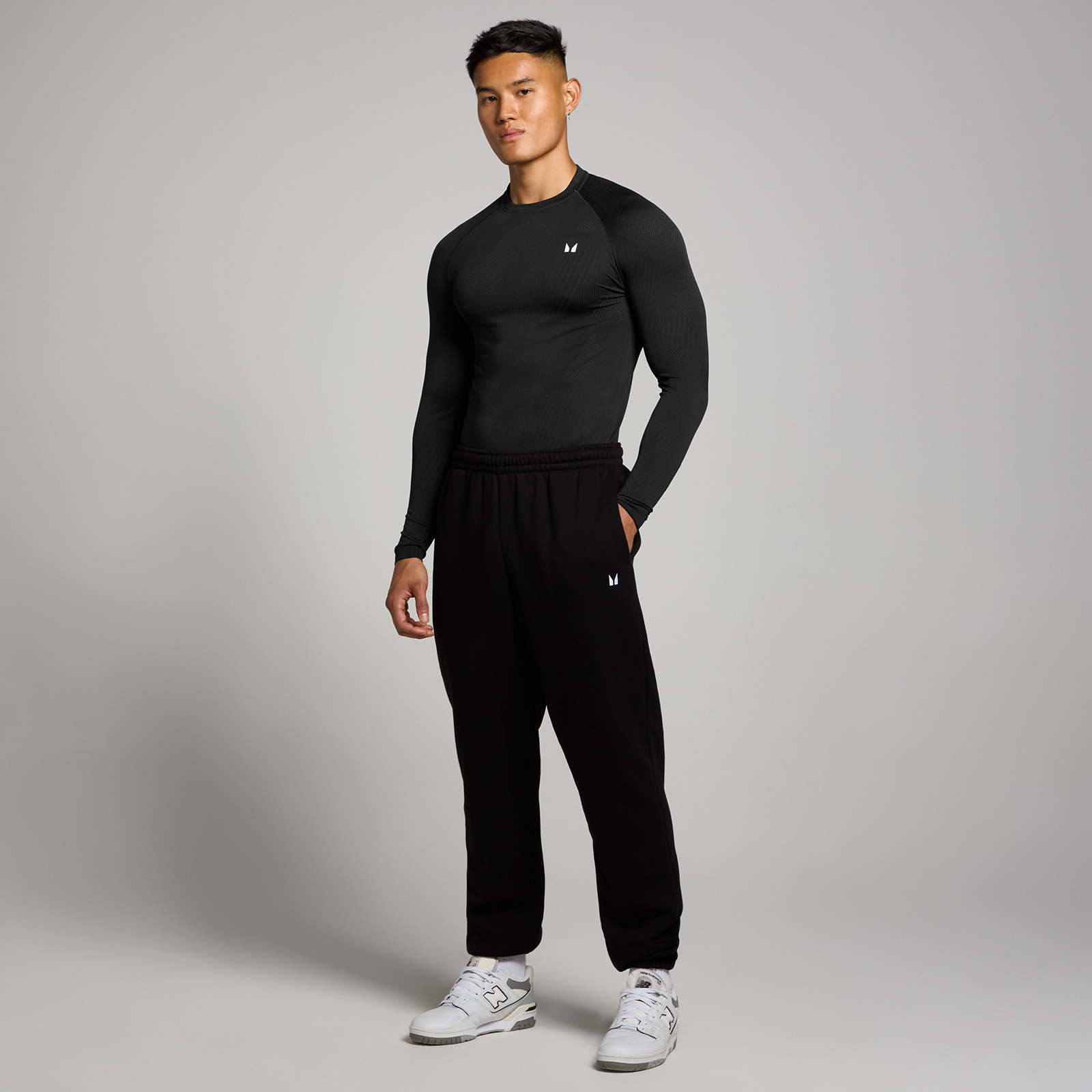 Thumbnail - MP Herren Tempo nahtloses Langarmshirt mit Grafikelement – Schwarz - XXL